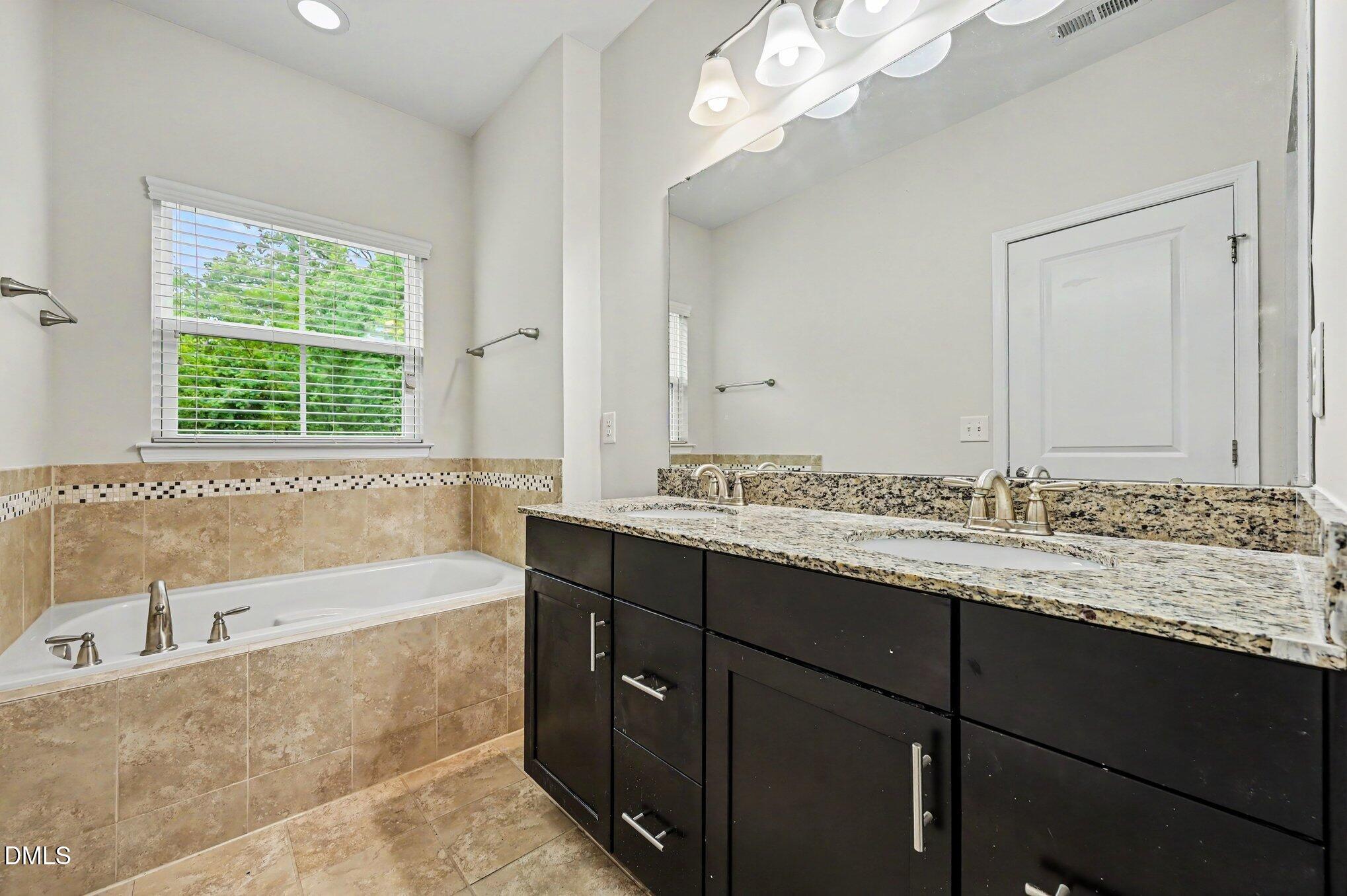 651 Berry Chase Way Property Photo 26