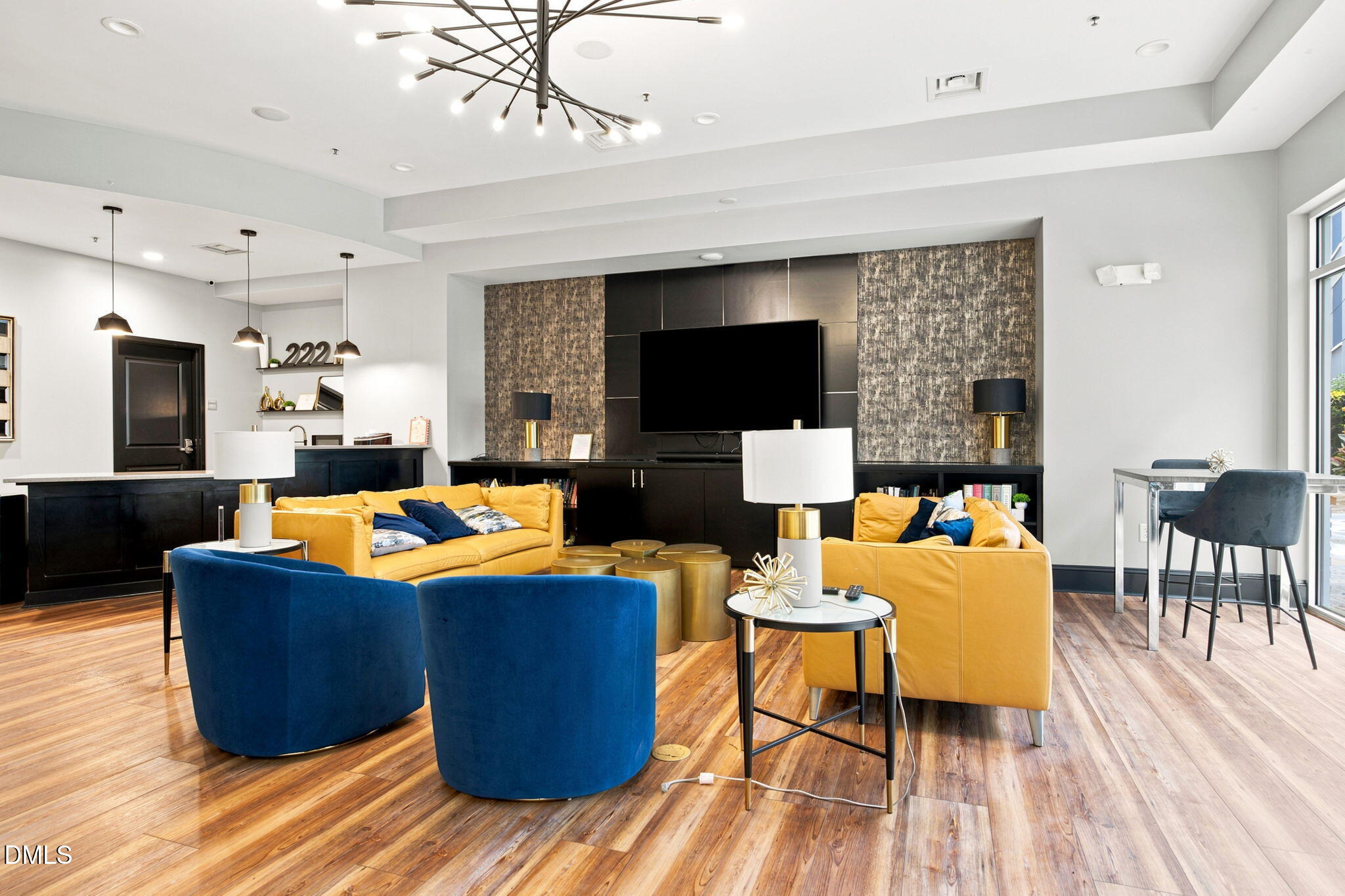 222 Glenwood Avenue 501 Property Photo 20