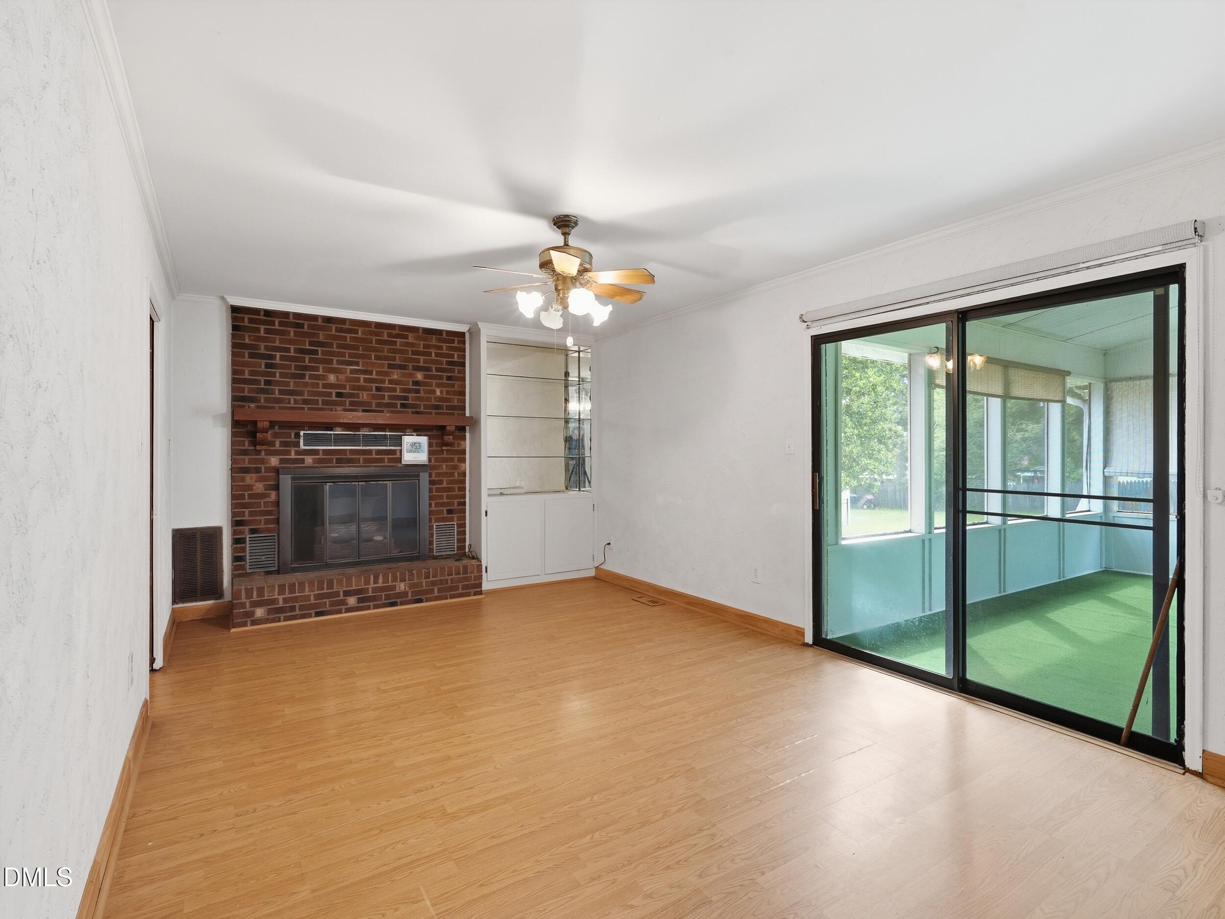 318 Crescent Drive Property Photo 15
