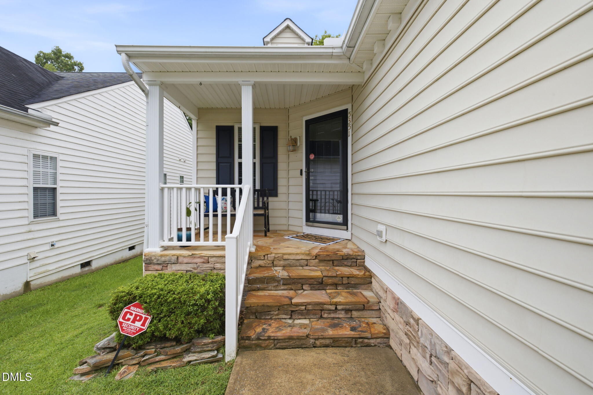 5351 Sahalee Way Property Photo 3