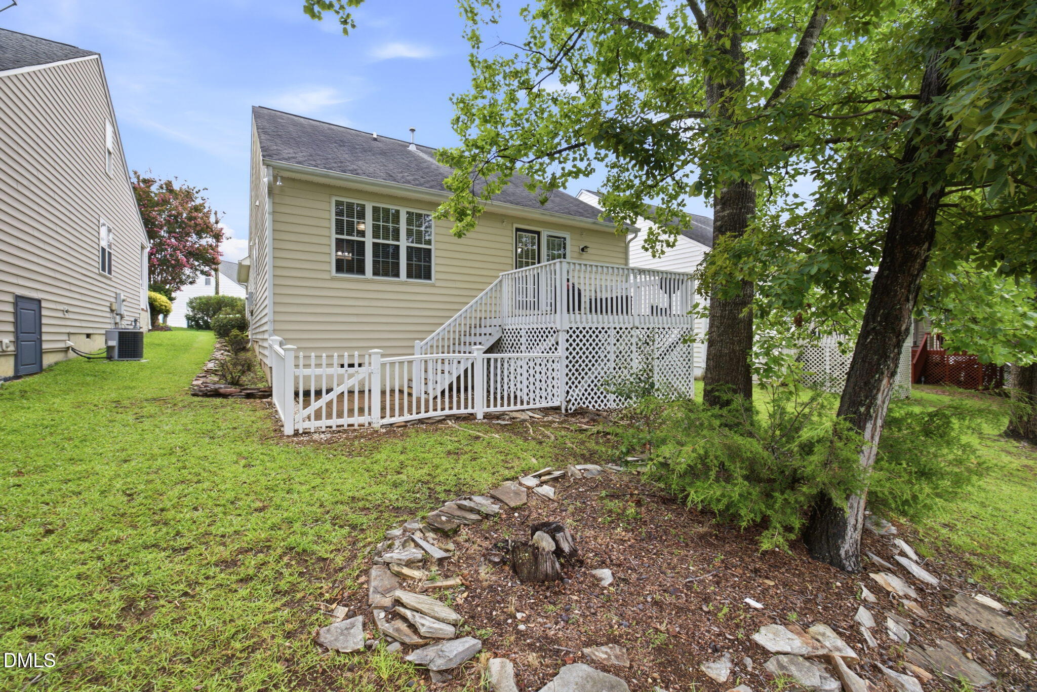5351 Sahalee Way Property Photo 20