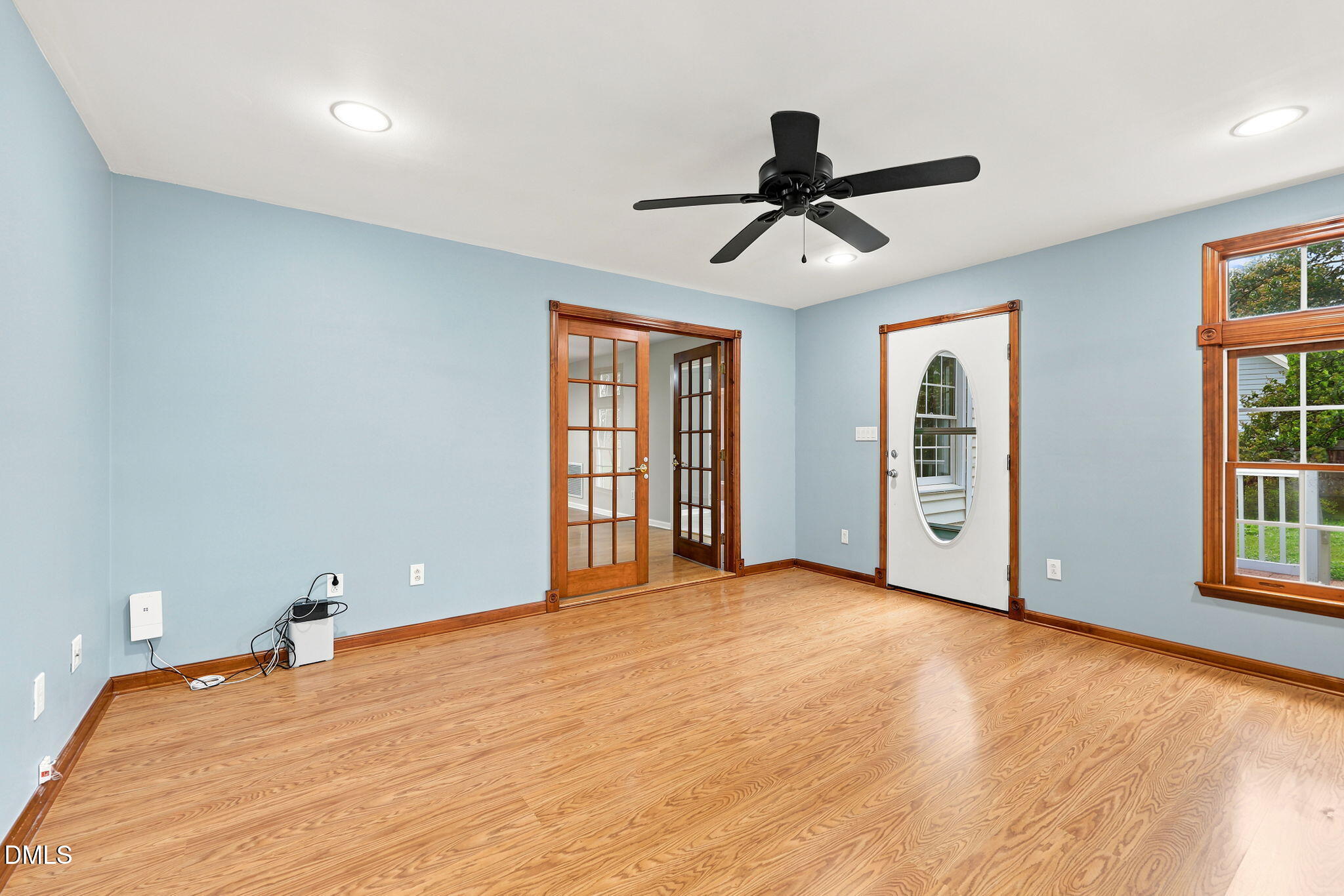 811 Teulon Way Property Photo 8