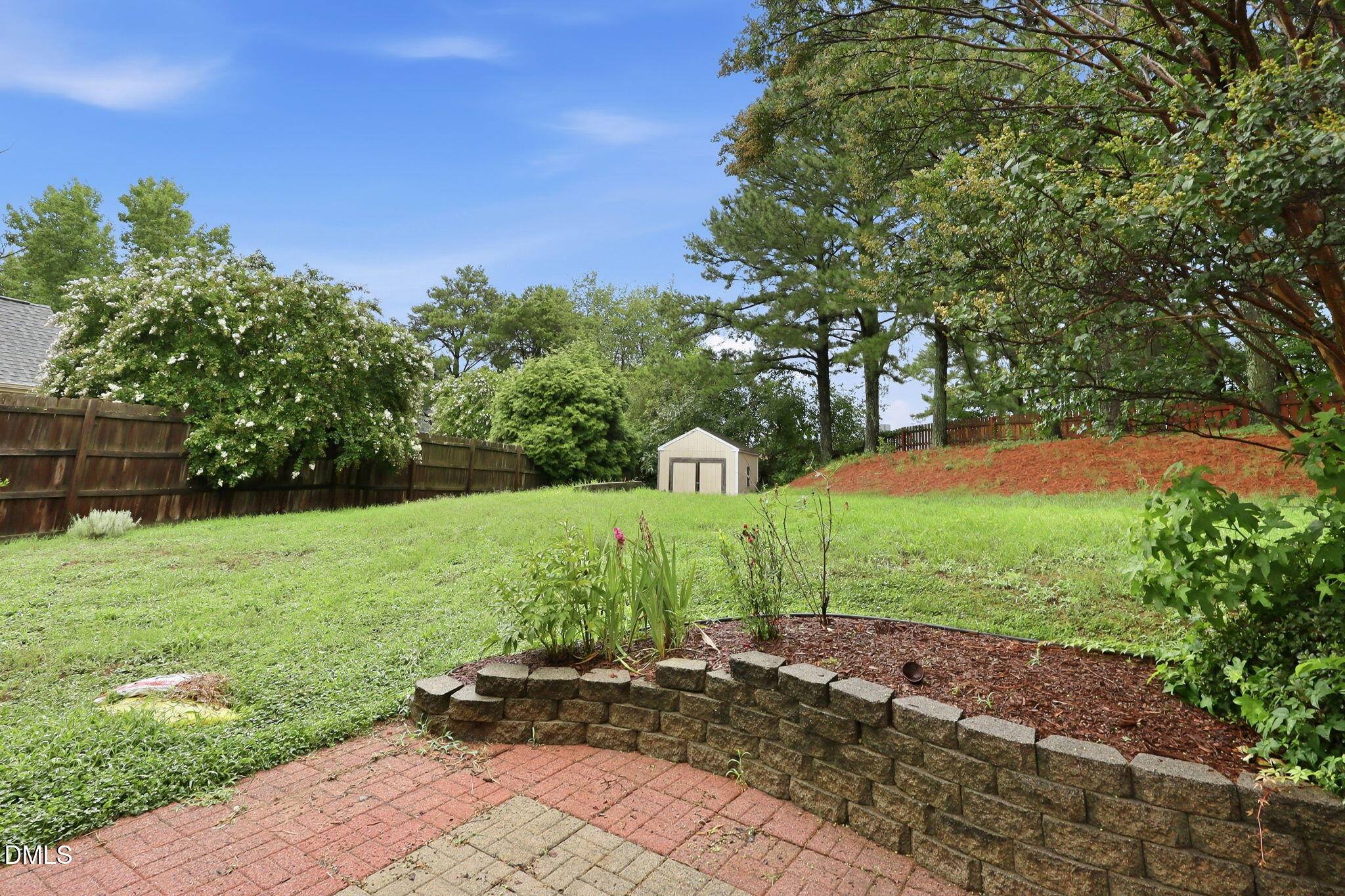 811 Teulon Way Property Photo 27