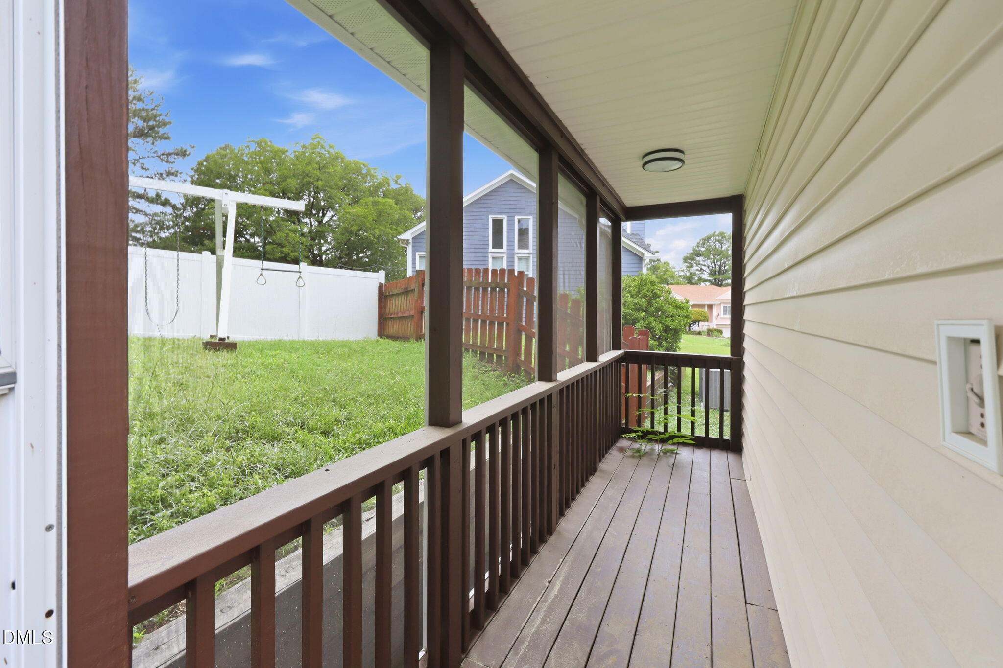 811 Teulon Way Property Photo 31