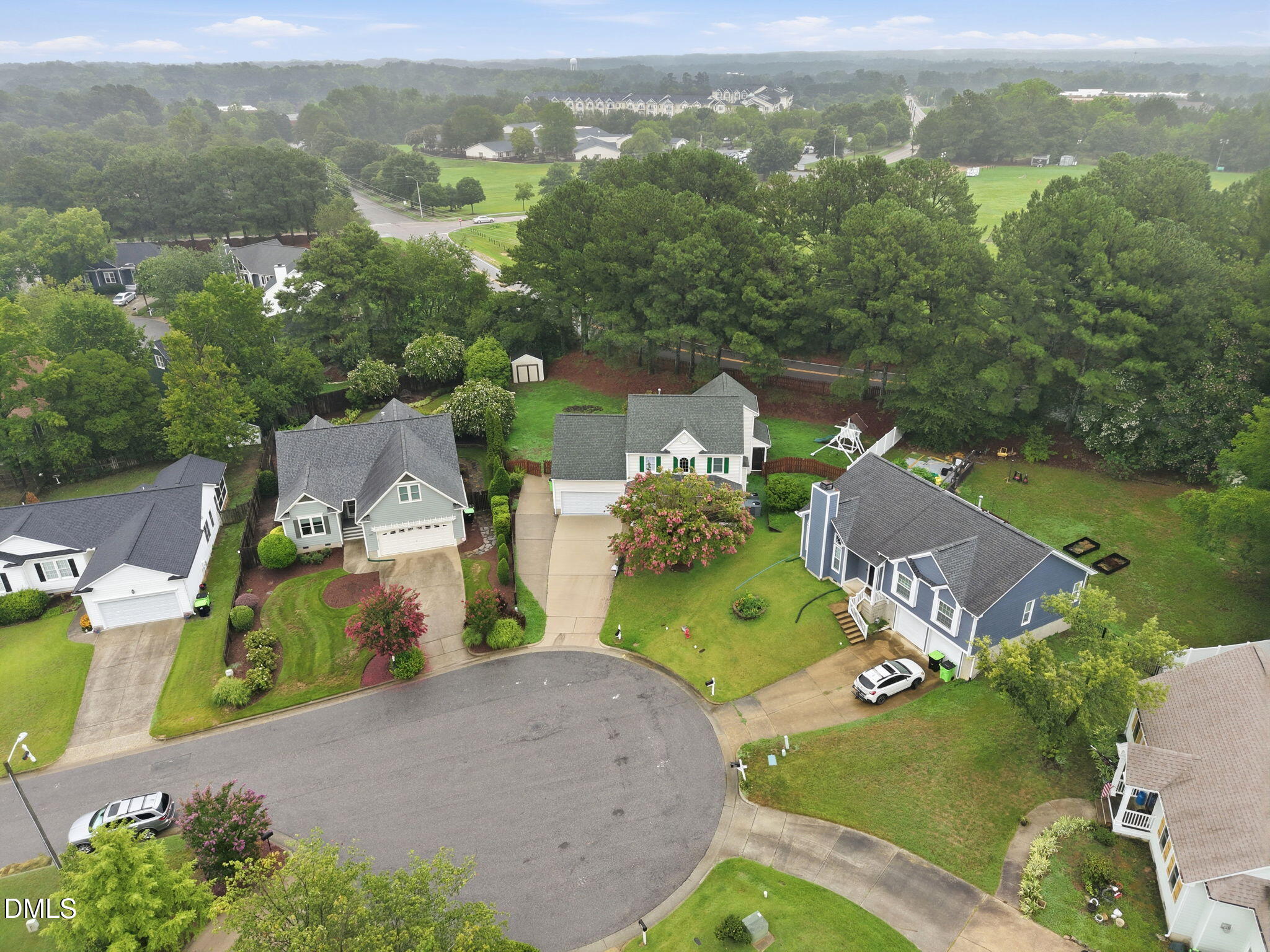 811 Teulon Way Property Photo 32