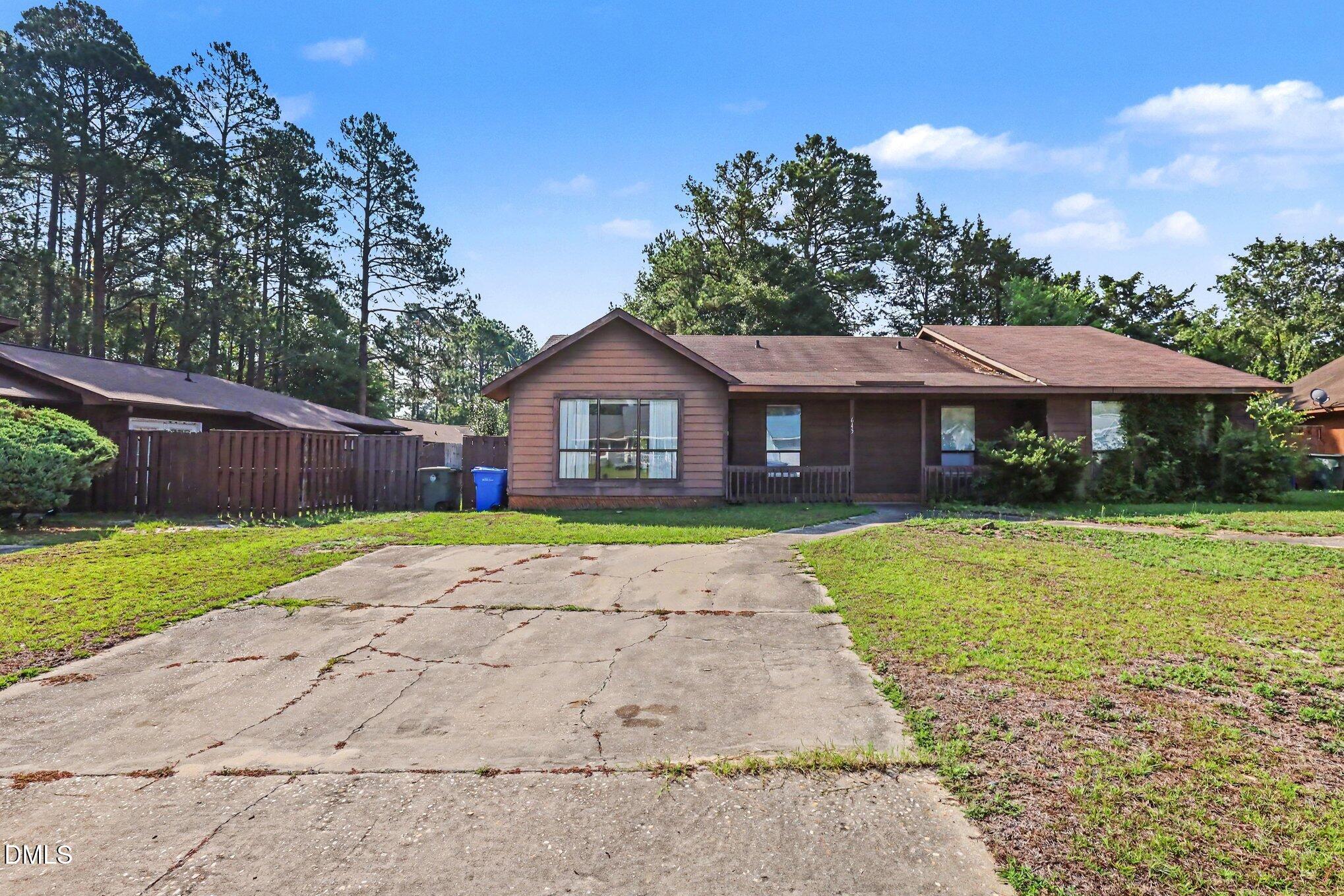 645 Mosswood Property Photo 1