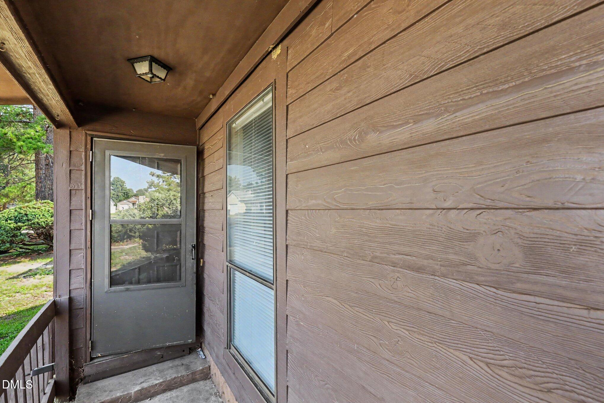 645 Mosswood Property Photo 7