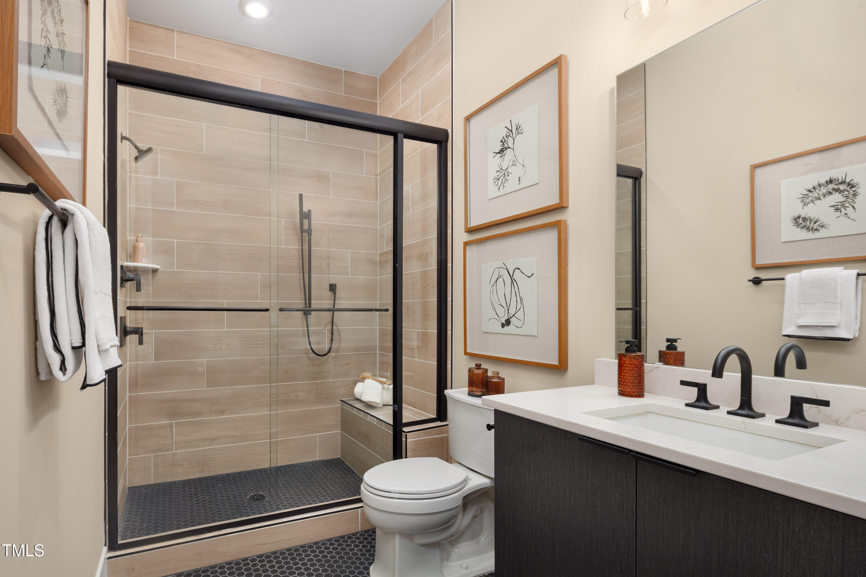 1001 Overdrift Lane Property Photo 15