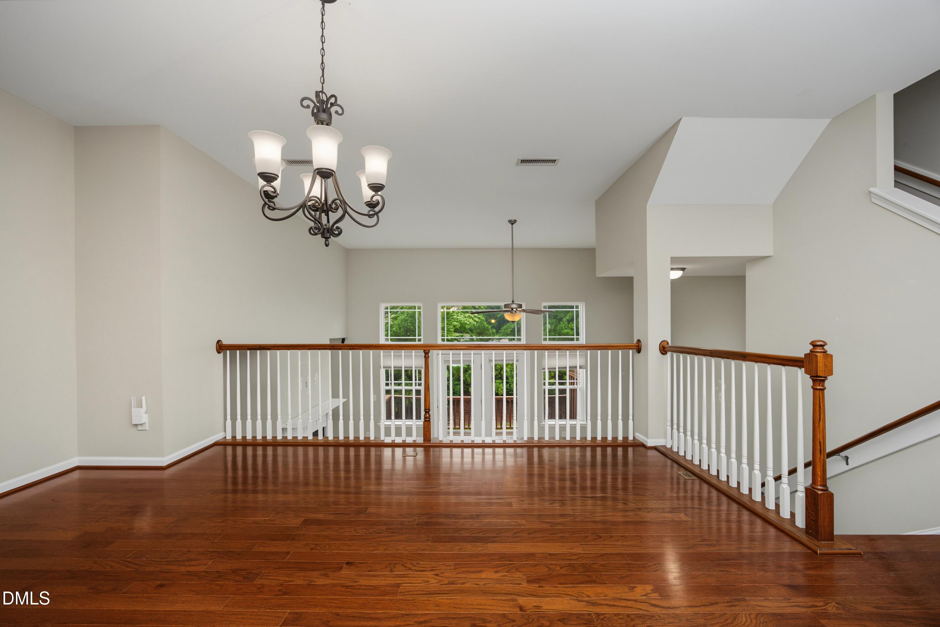 2072 Jersey City Place Property Photo 6
