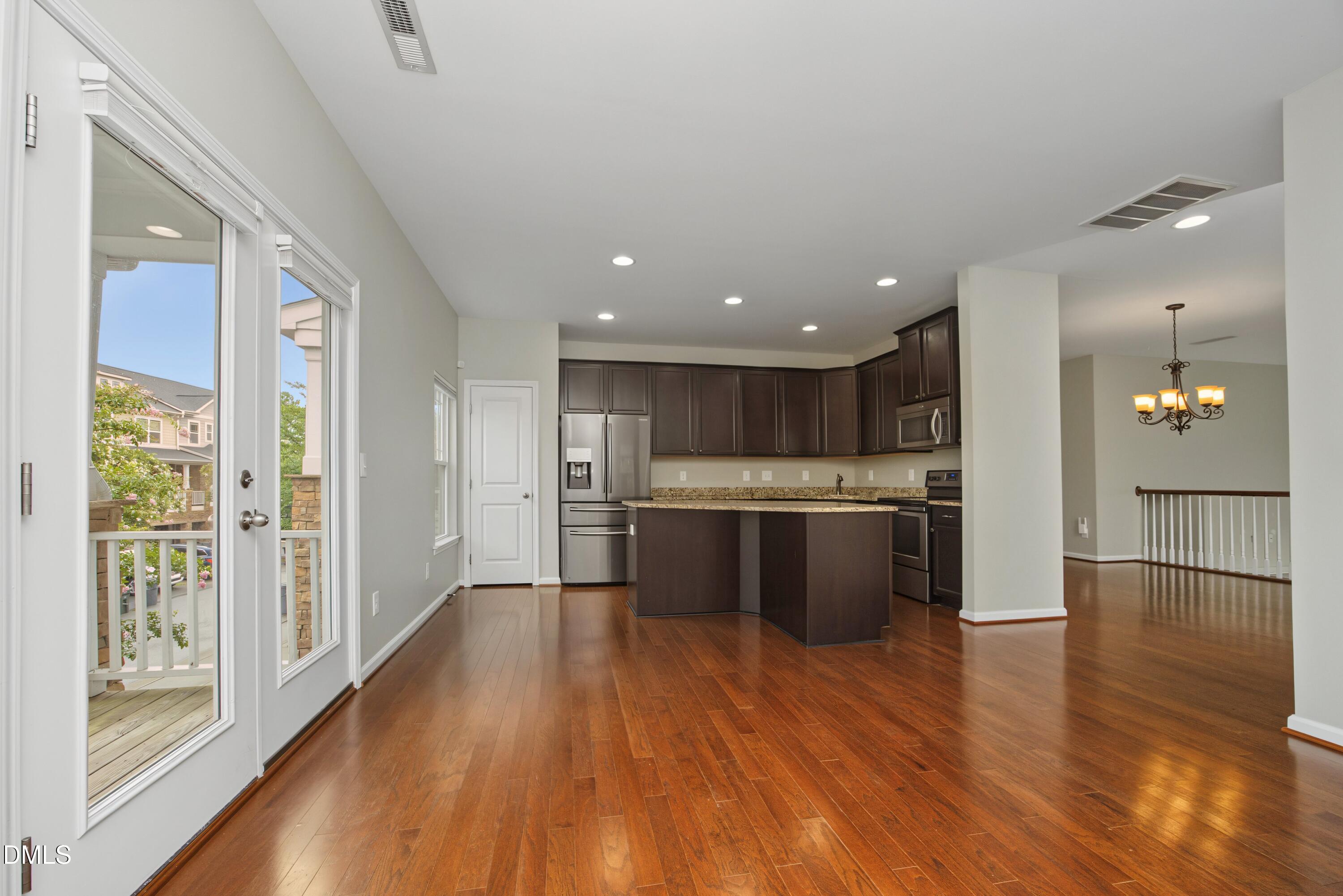 2072 Jersey City Place Property Photo 9