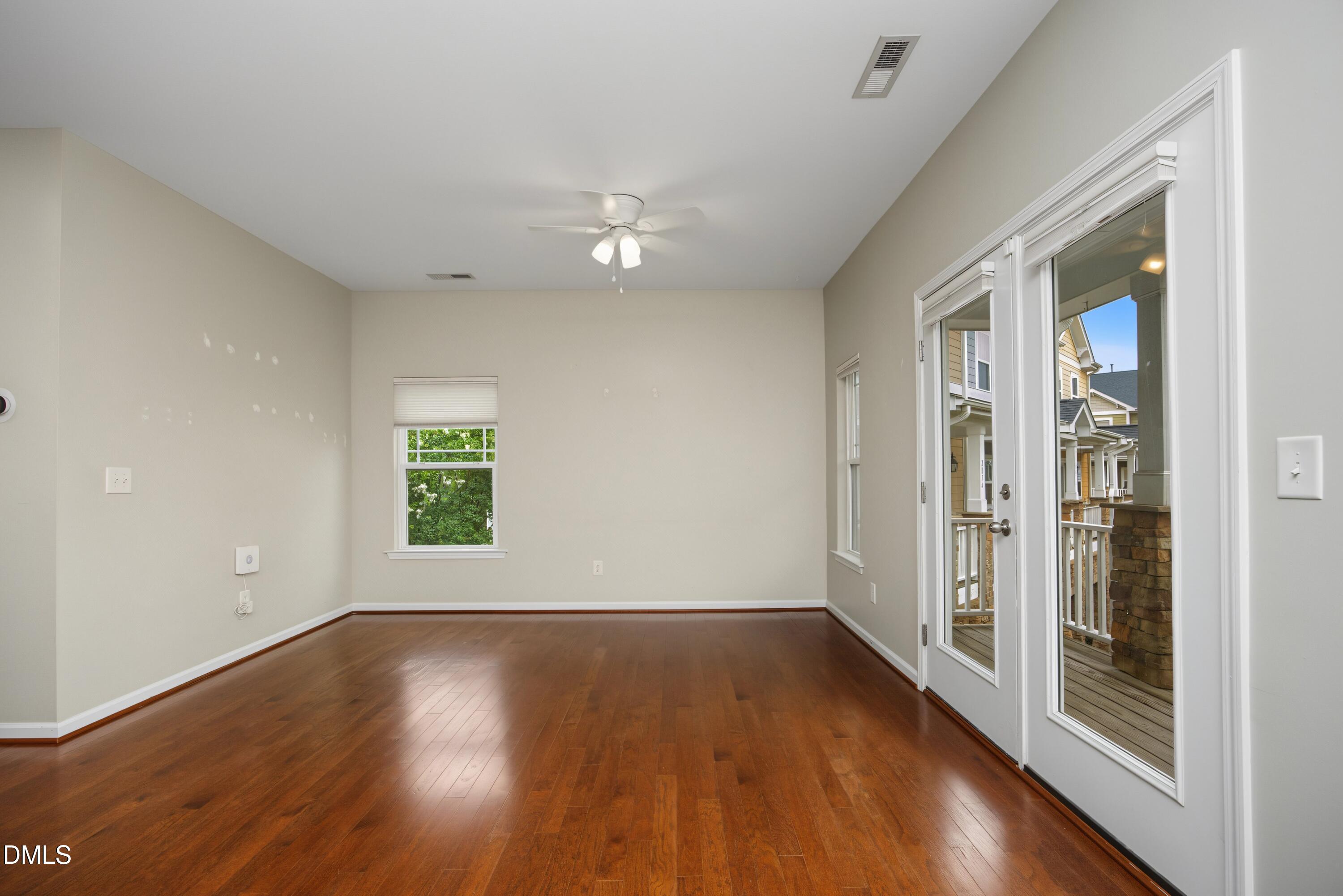 2072 Jersey City Place Property Photo 10
