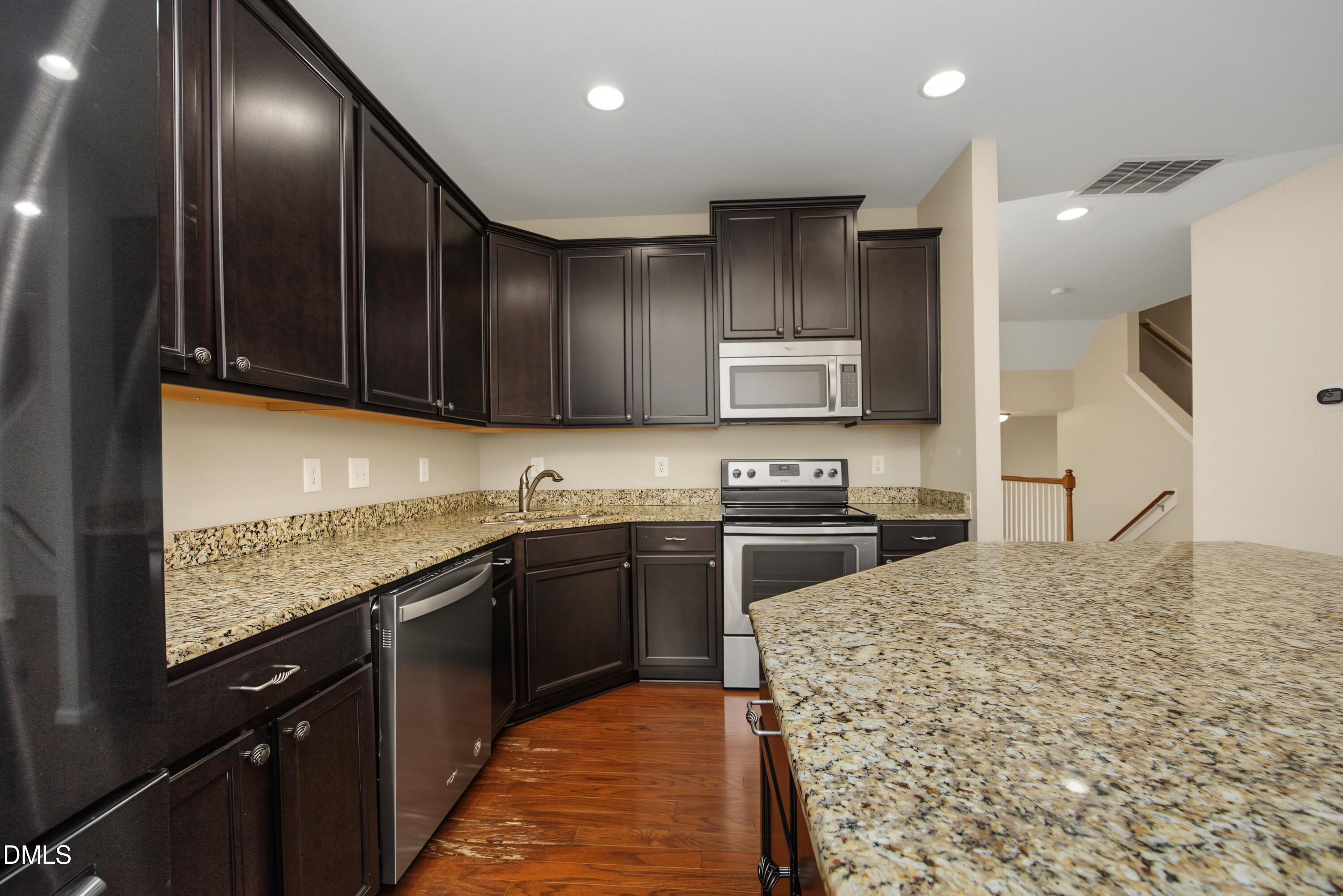 2072 Jersey City Place Property Photo 13