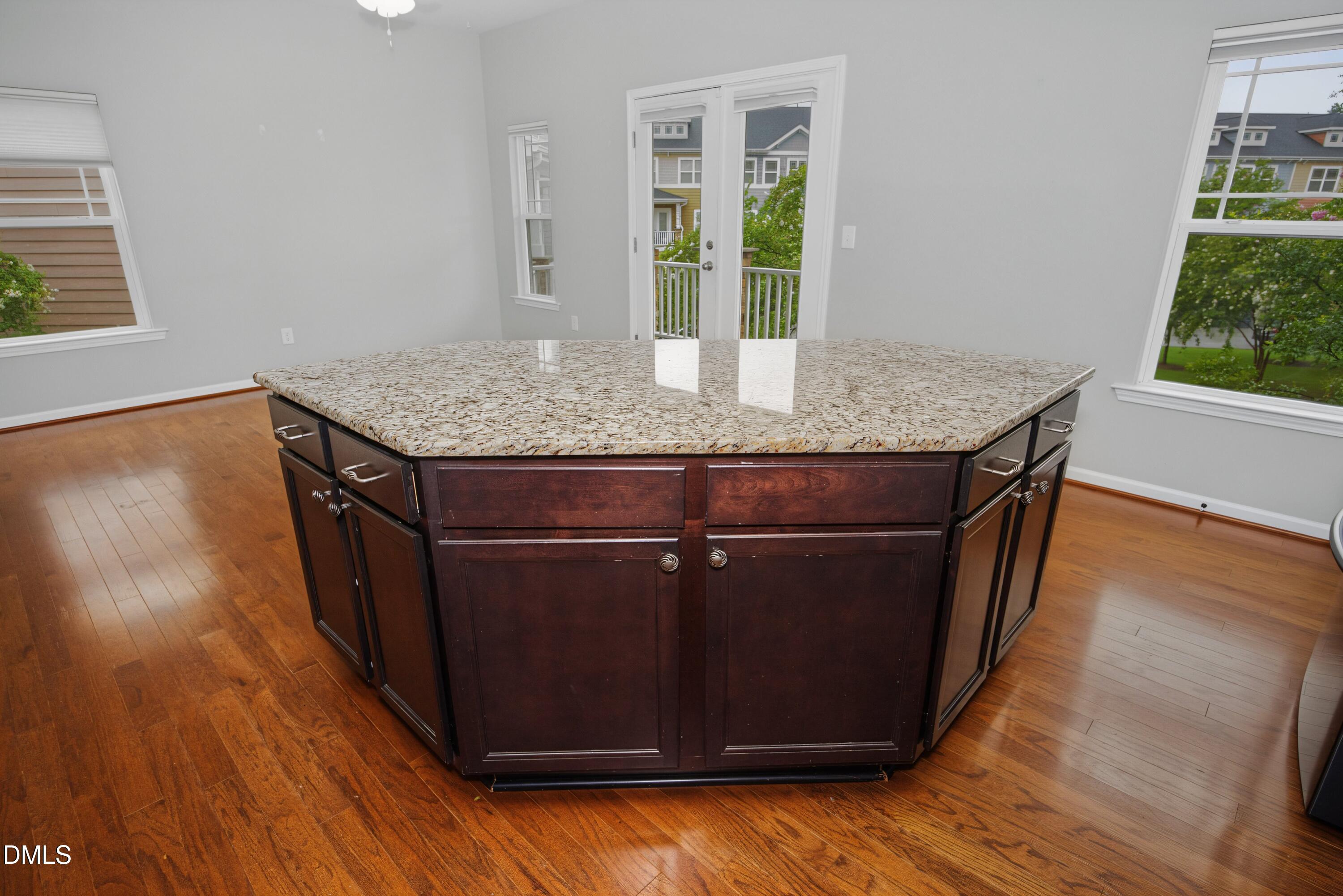 2072 Jersey City Place Property Photo 14