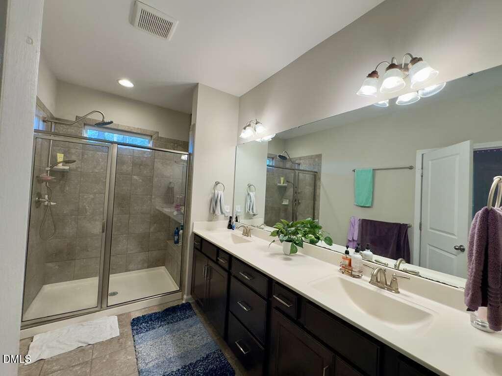 2223 Chattering Lory Lane Property Photo 37