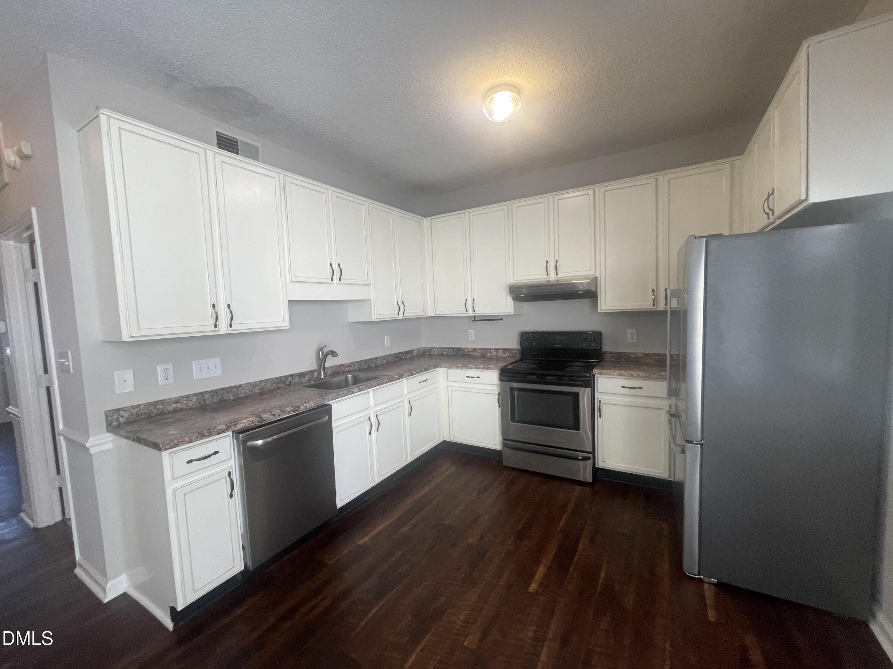 152 Rollingwood Drive Property Photo 8