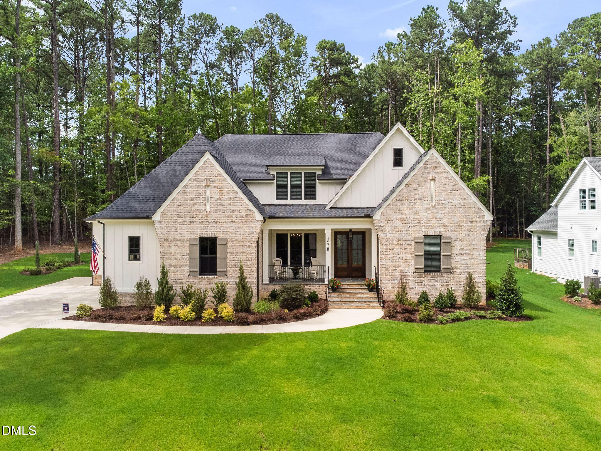 1528 Lake Adventure Court Property Photo 2