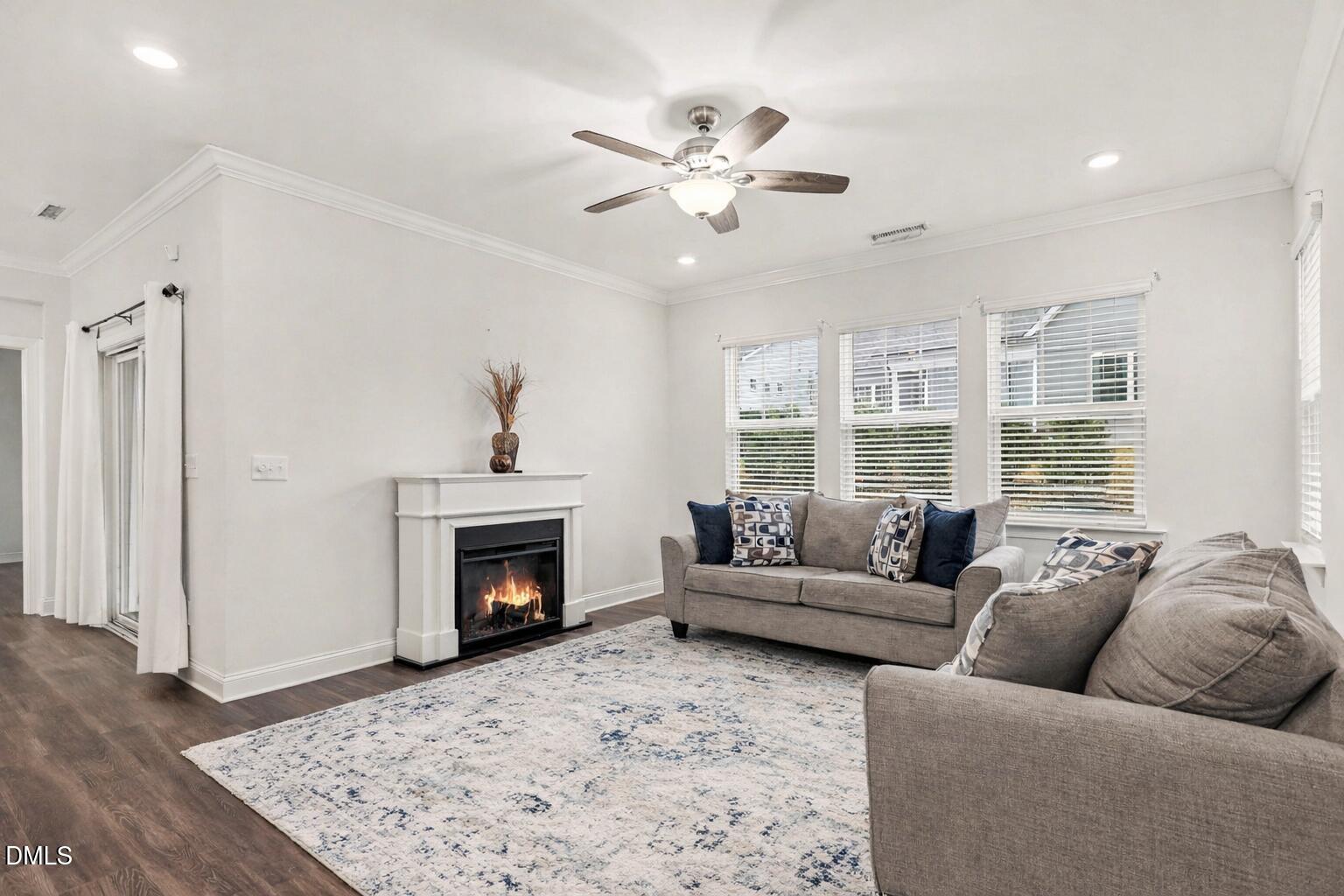100 Ivory Lane Property Photo 3