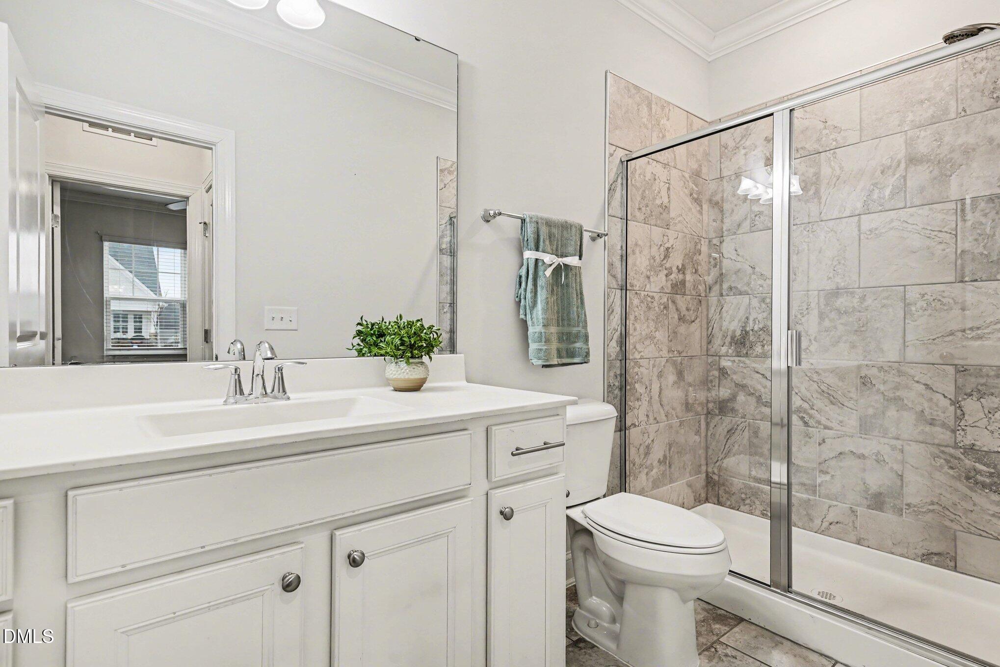 100 Ivory Lane Property Photo 9
