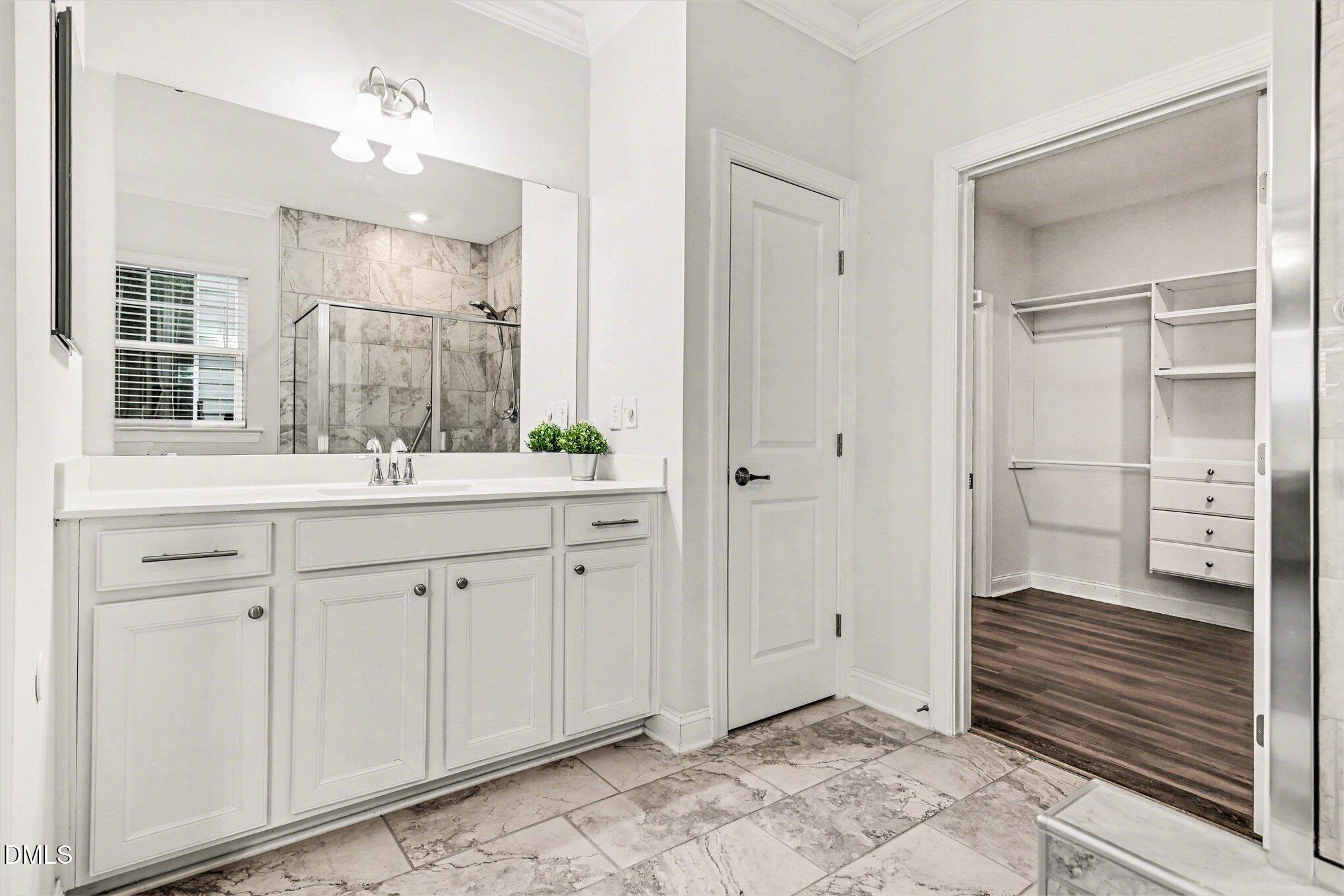 100 Ivory Lane Property Photo 13