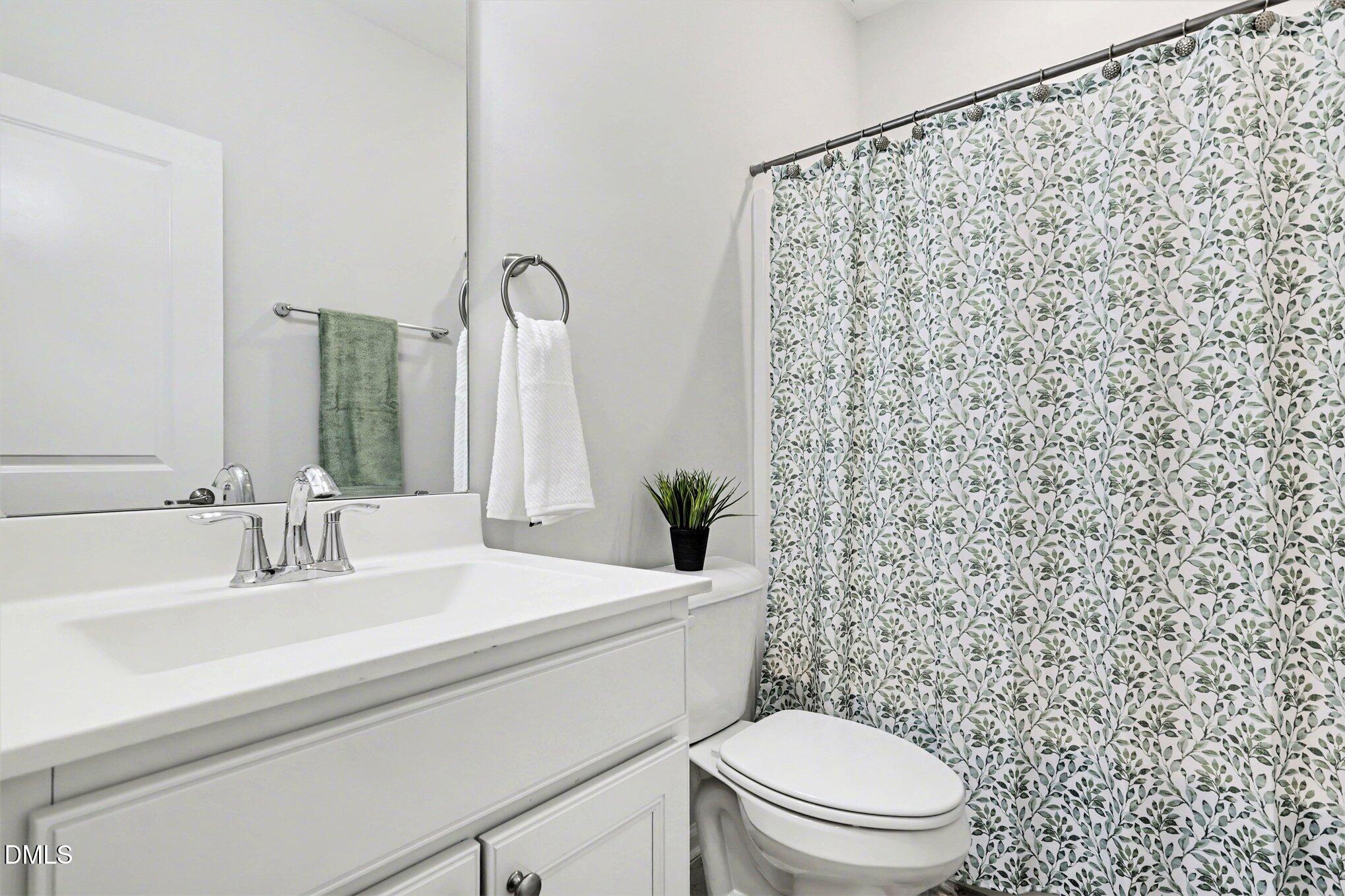 100 Ivory Lane Property Photo 14