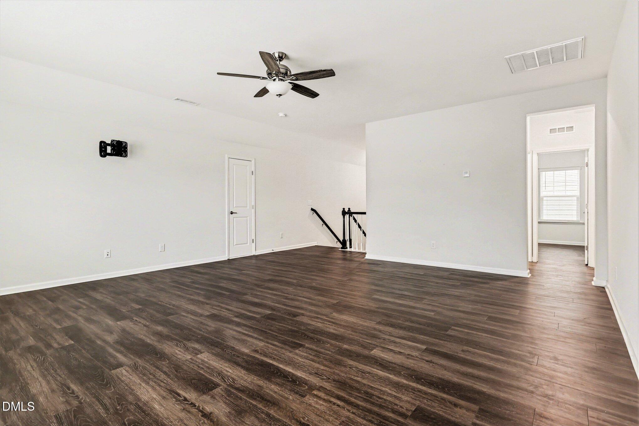 100 Ivory Lane Property Photo 15