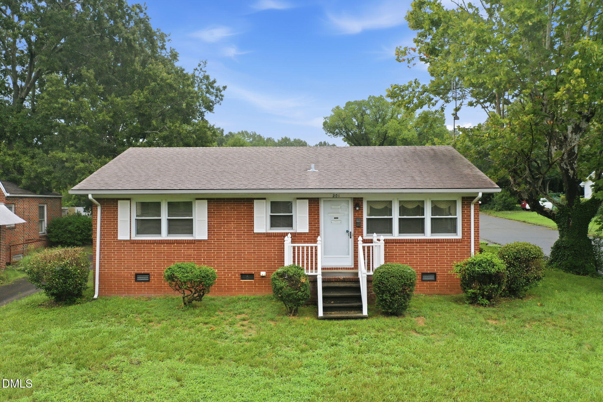 201 Rolling Road Property Photo 1
