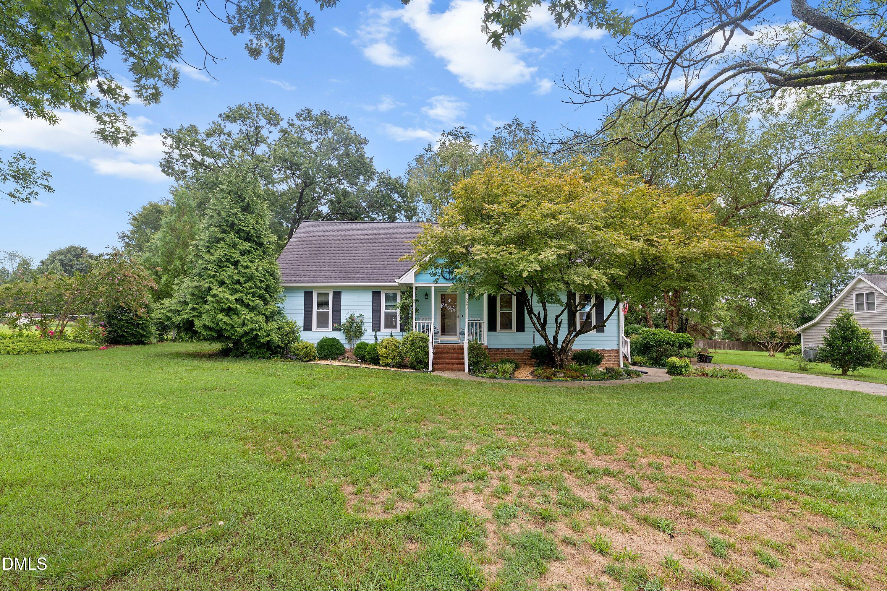 5537 Dunallie Drive