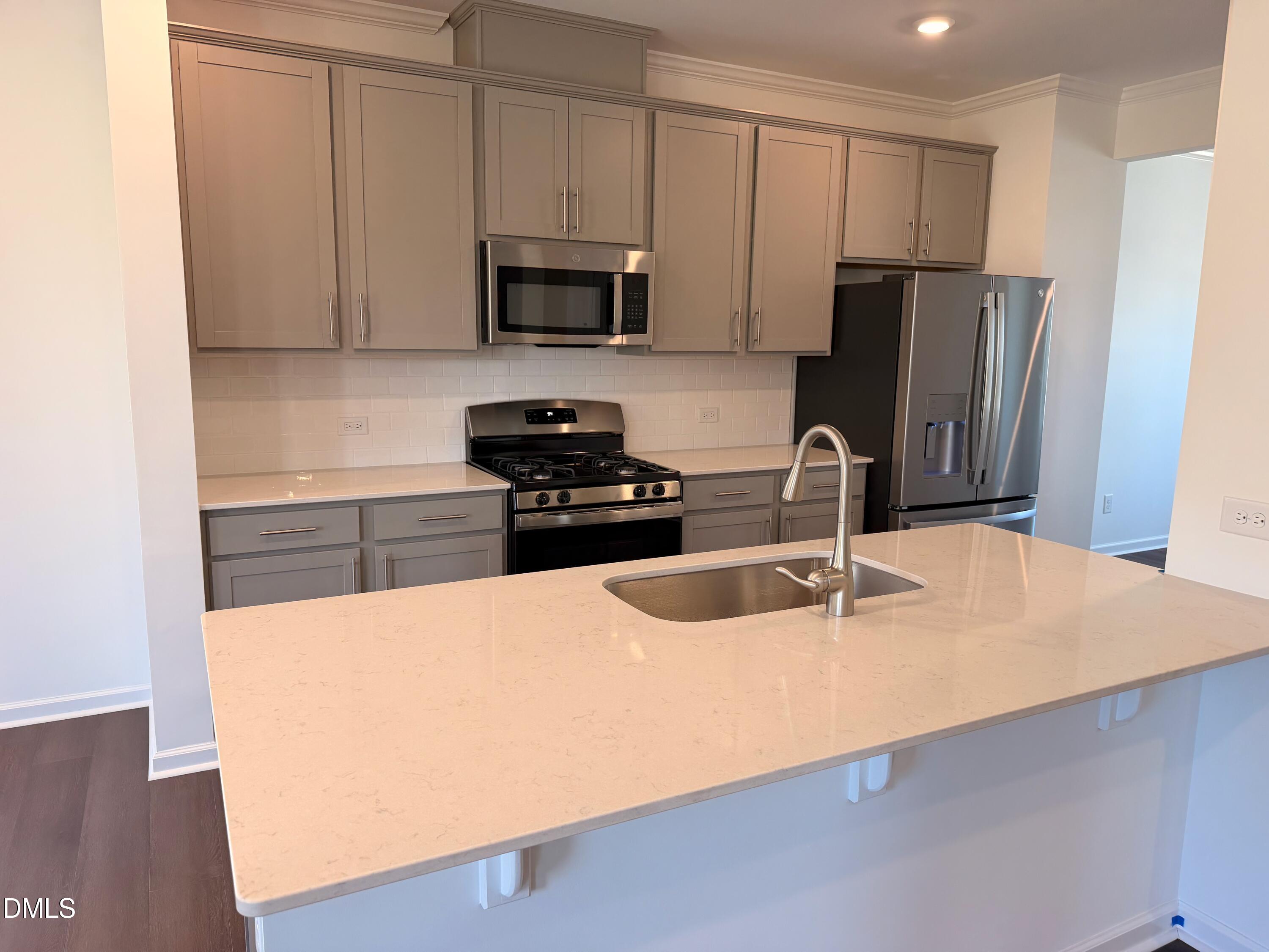 648 Morning Light Drive Property Photo 3