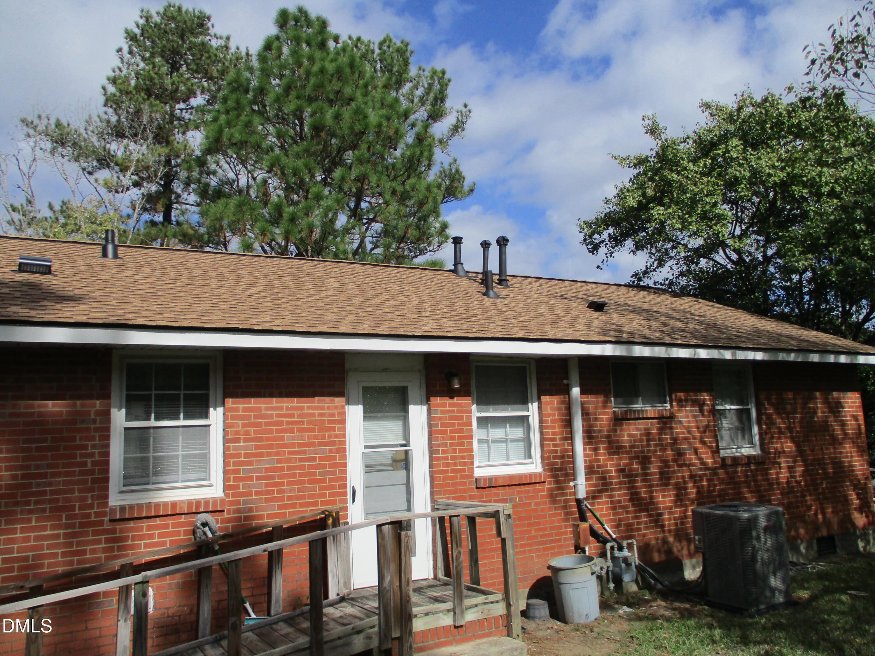 1008 Hadley Road Property Photo 4