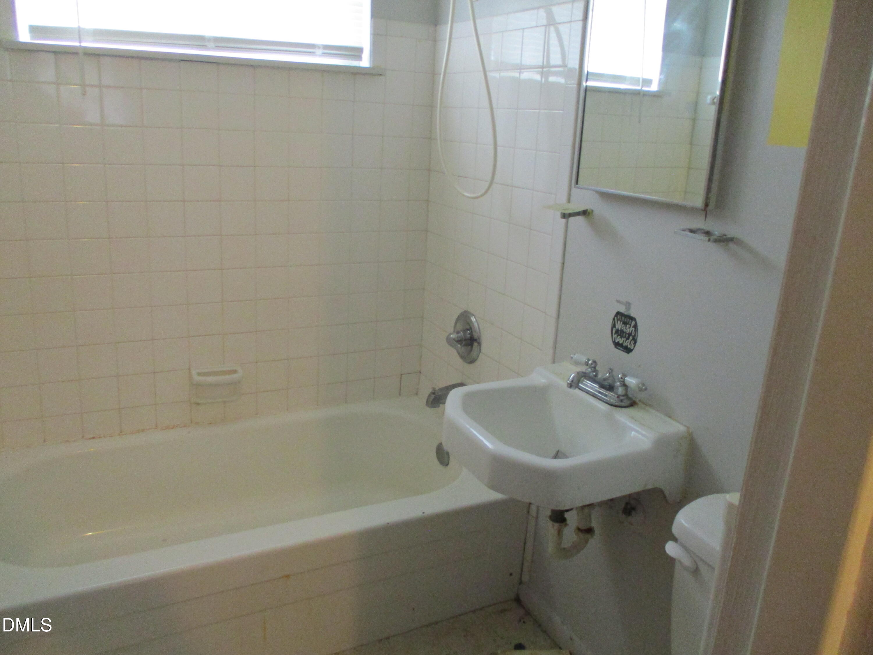 1008 Hadley Road Property Photo 12