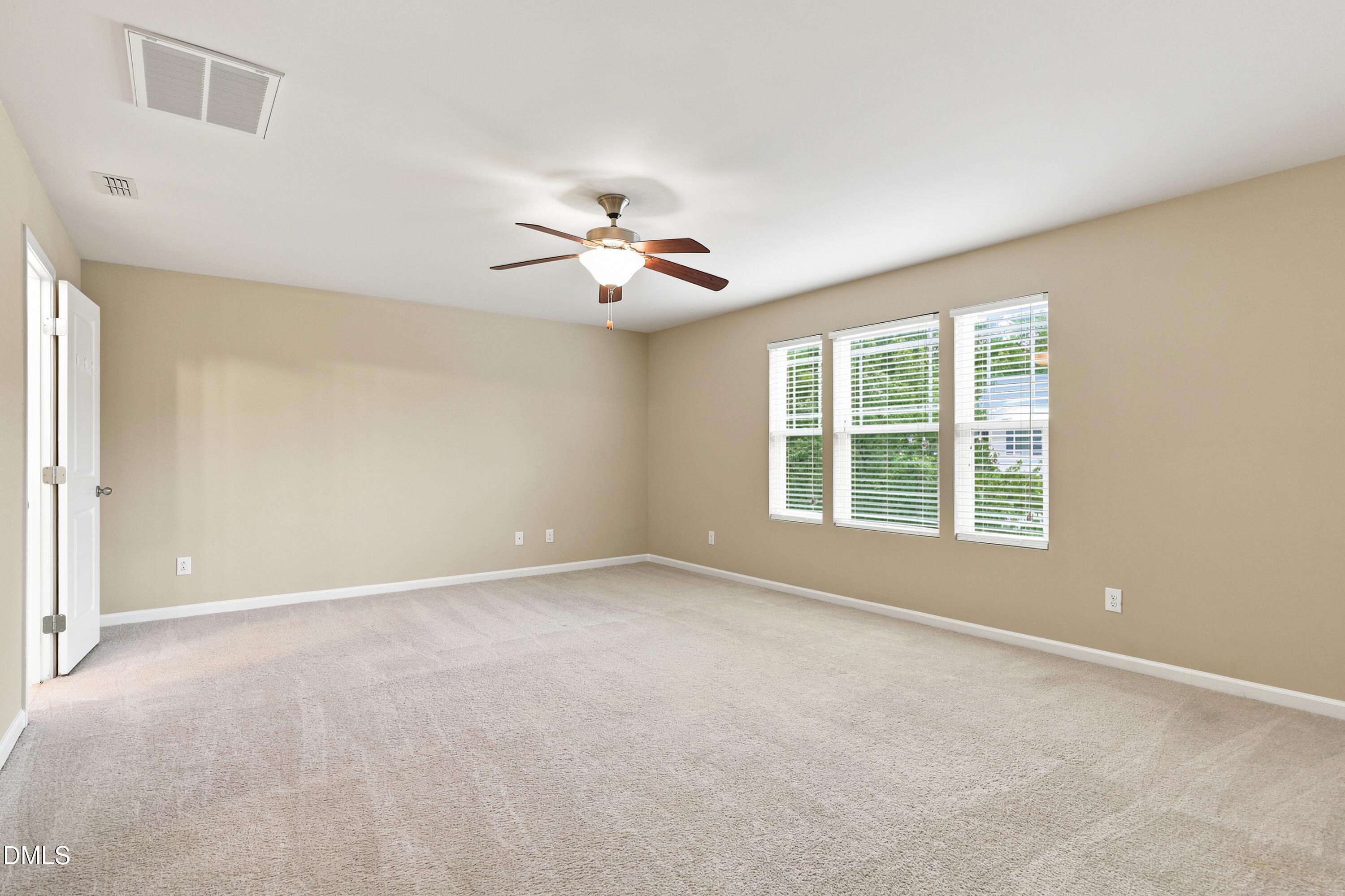 5 White Spruce Court Property Photo 33