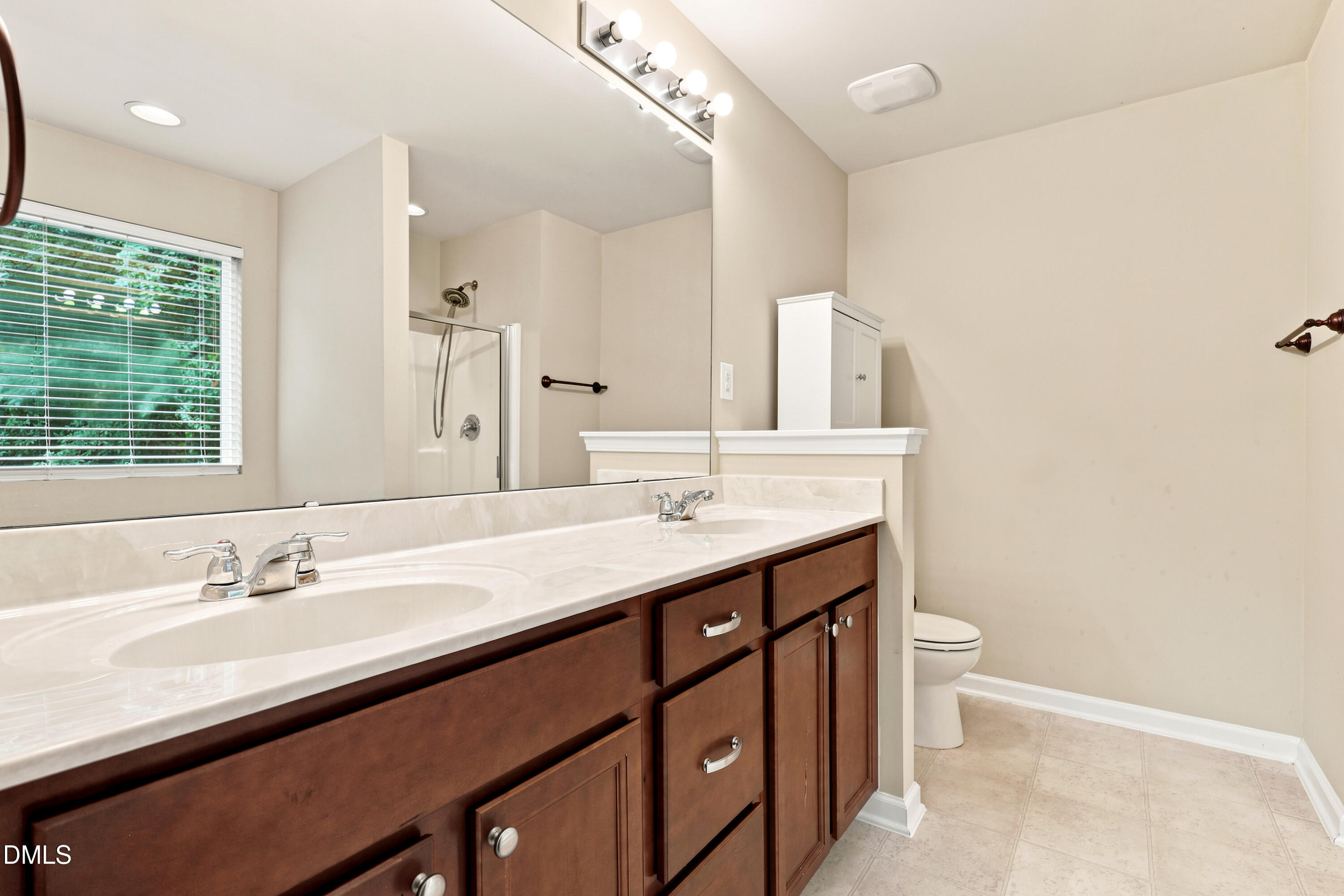 5 White Spruce Court Property Photo 38