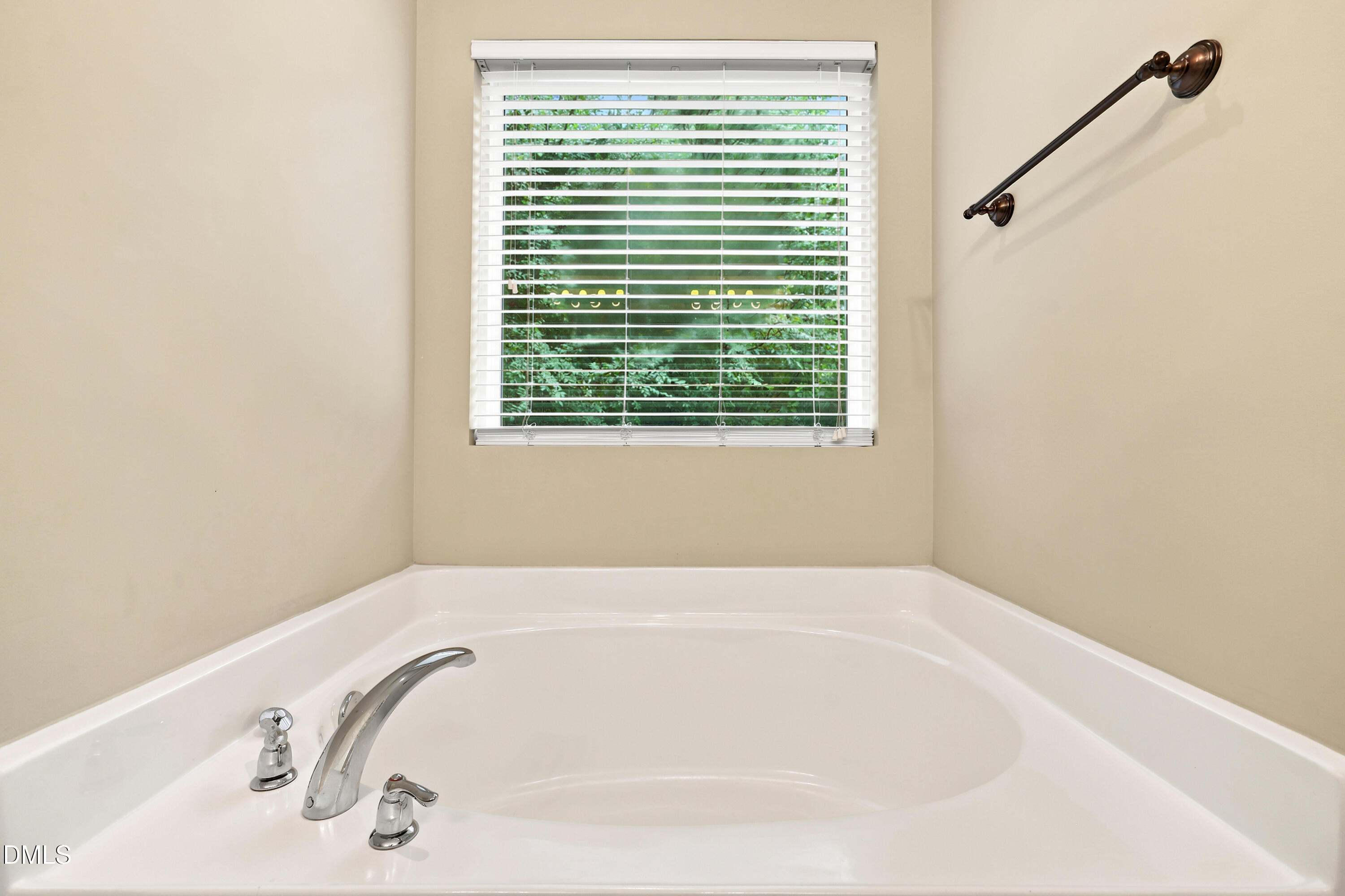 5 White Spruce Court Property Photo 39