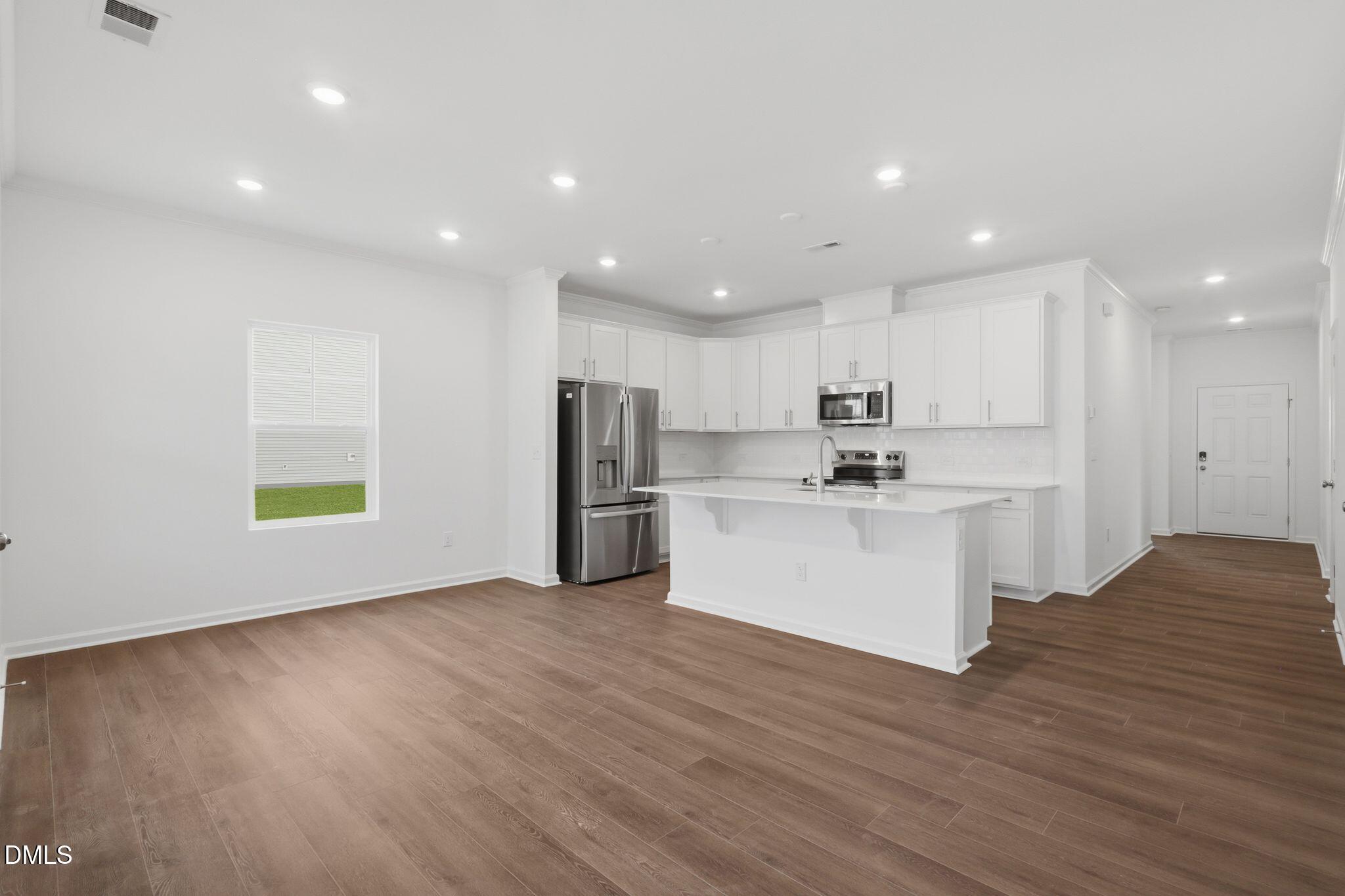 53 S Annrose Drive Property Photo 4