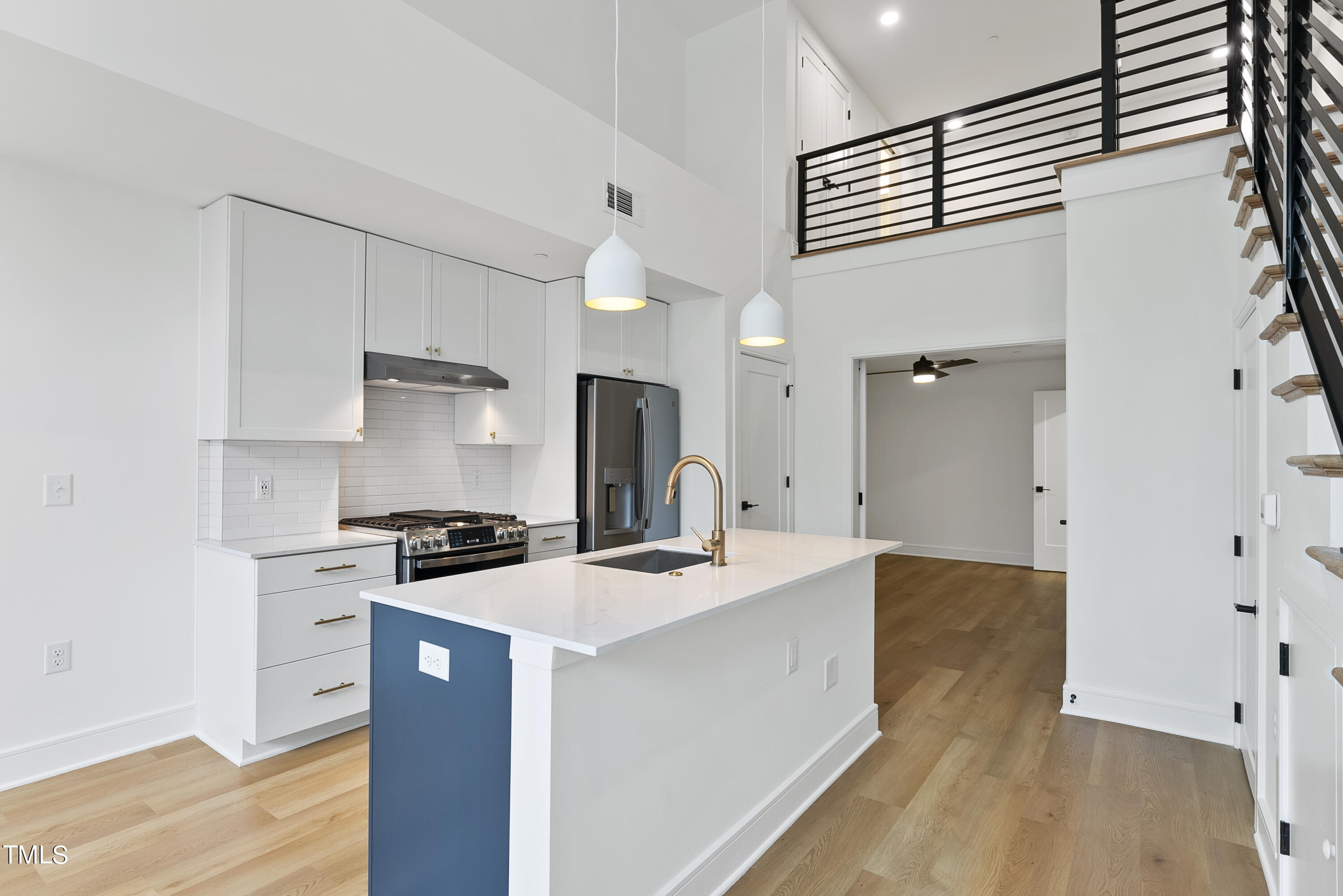 615 Daniels Street 111 Property Photo 1