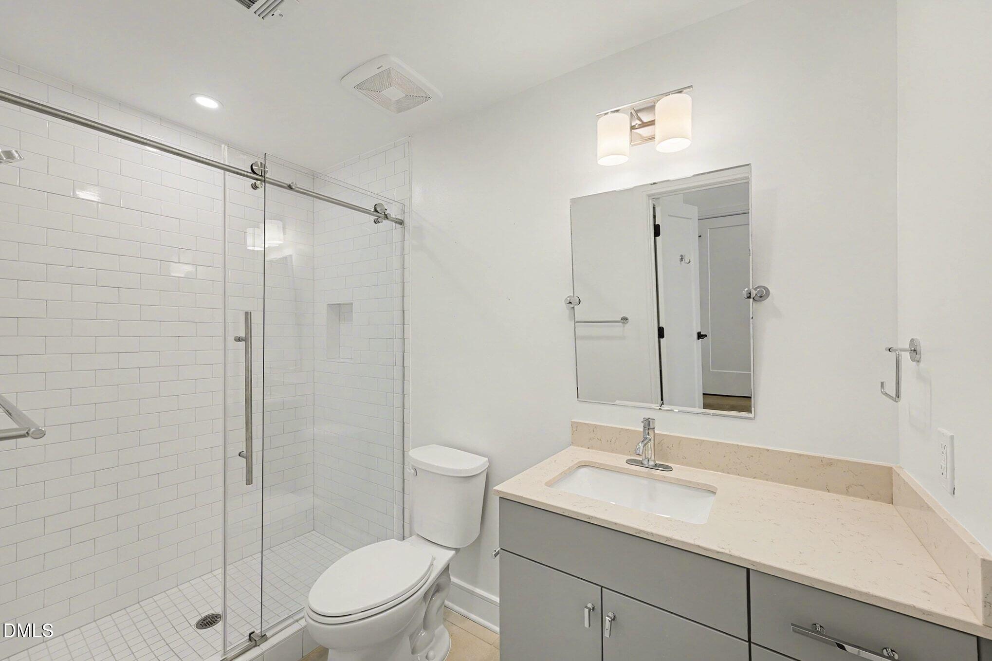 615 Daniels Street 111 Property Photo 10