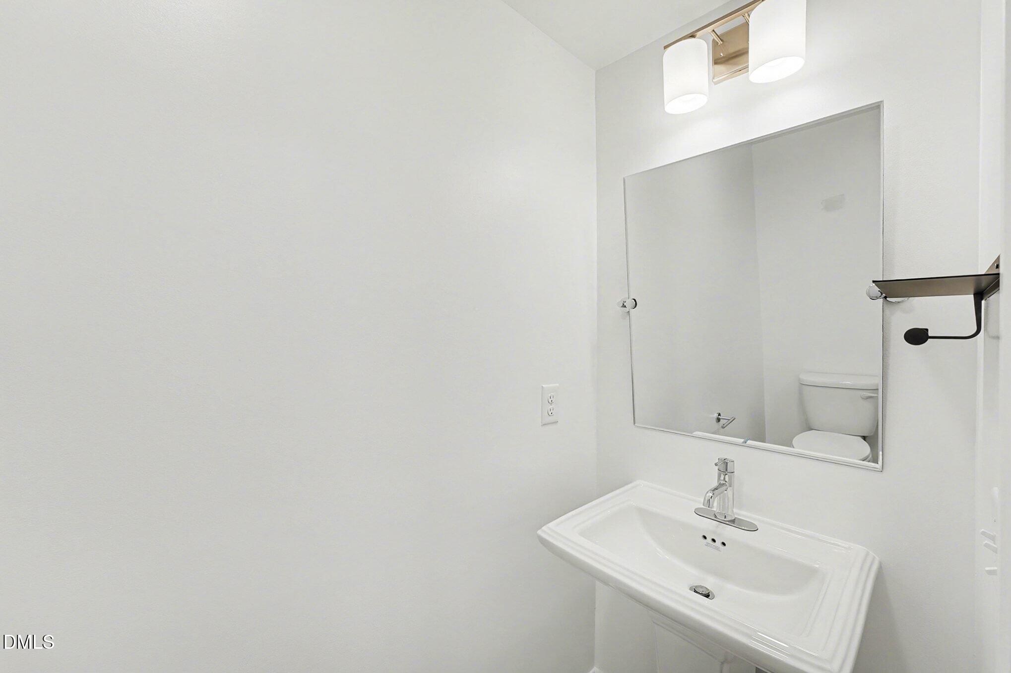 615 Daniels Street 111 Property Photo 13