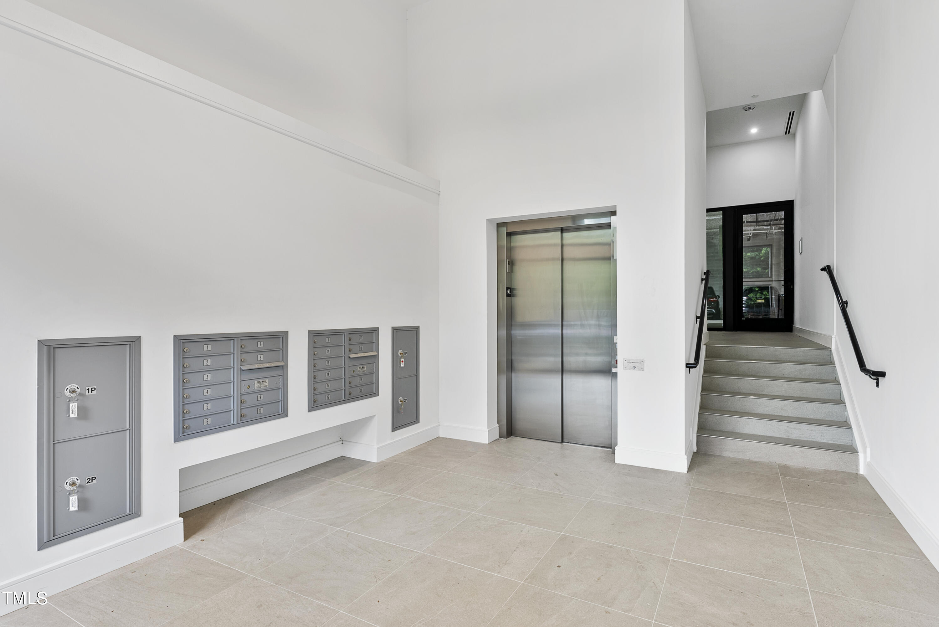 615 Daniels Street 111 Property Photo 14