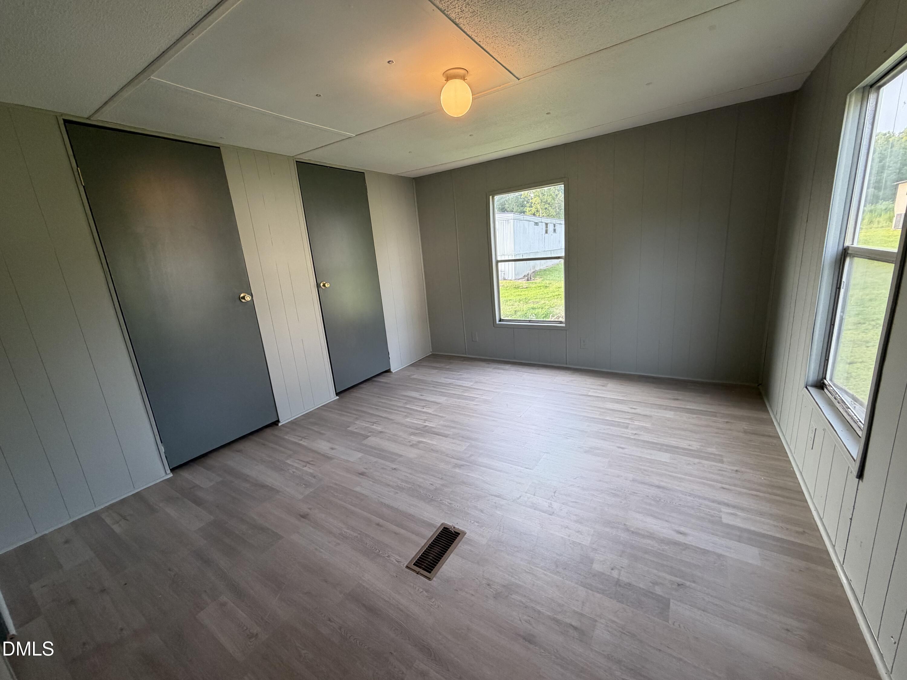 142 Pine Forest Loop Property Photo 8