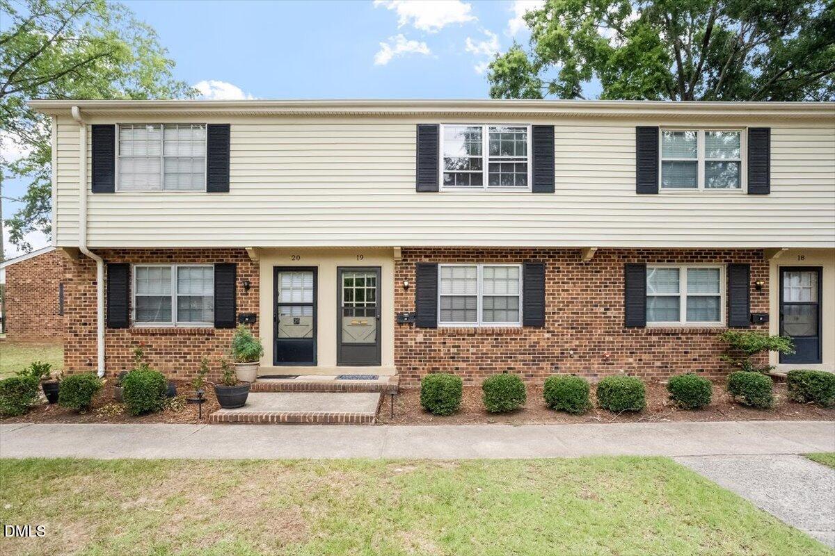 1102 Willow Drive 19
