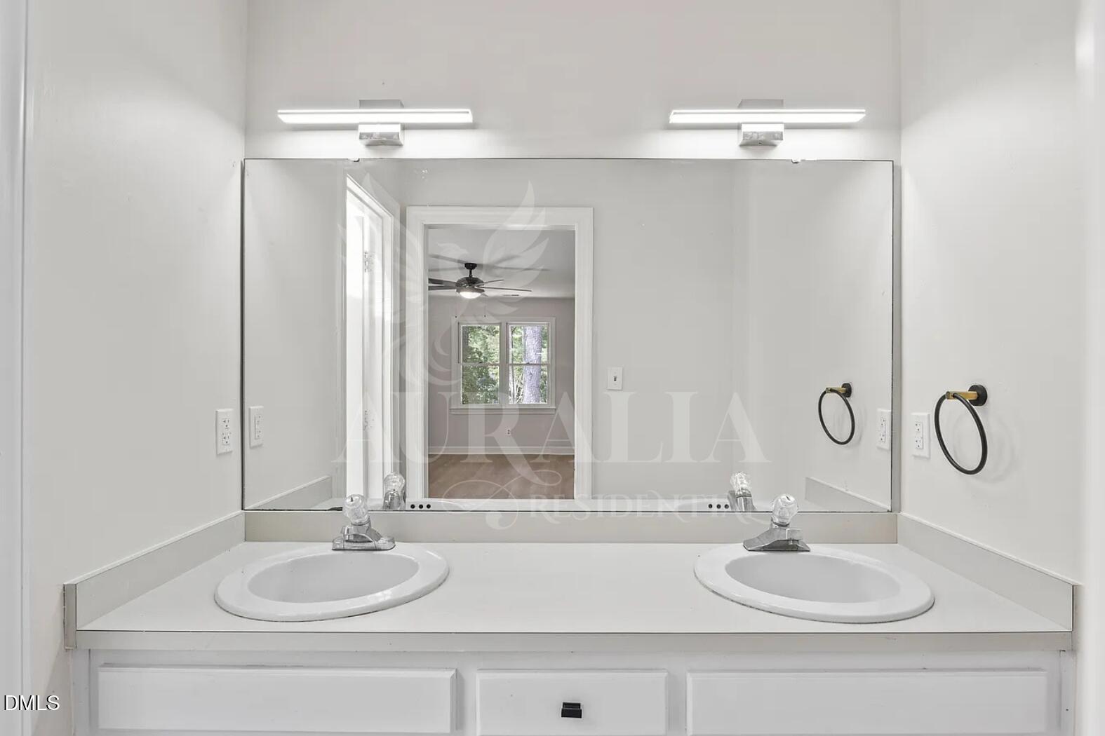 623 Elmwood Court Property Photo 28