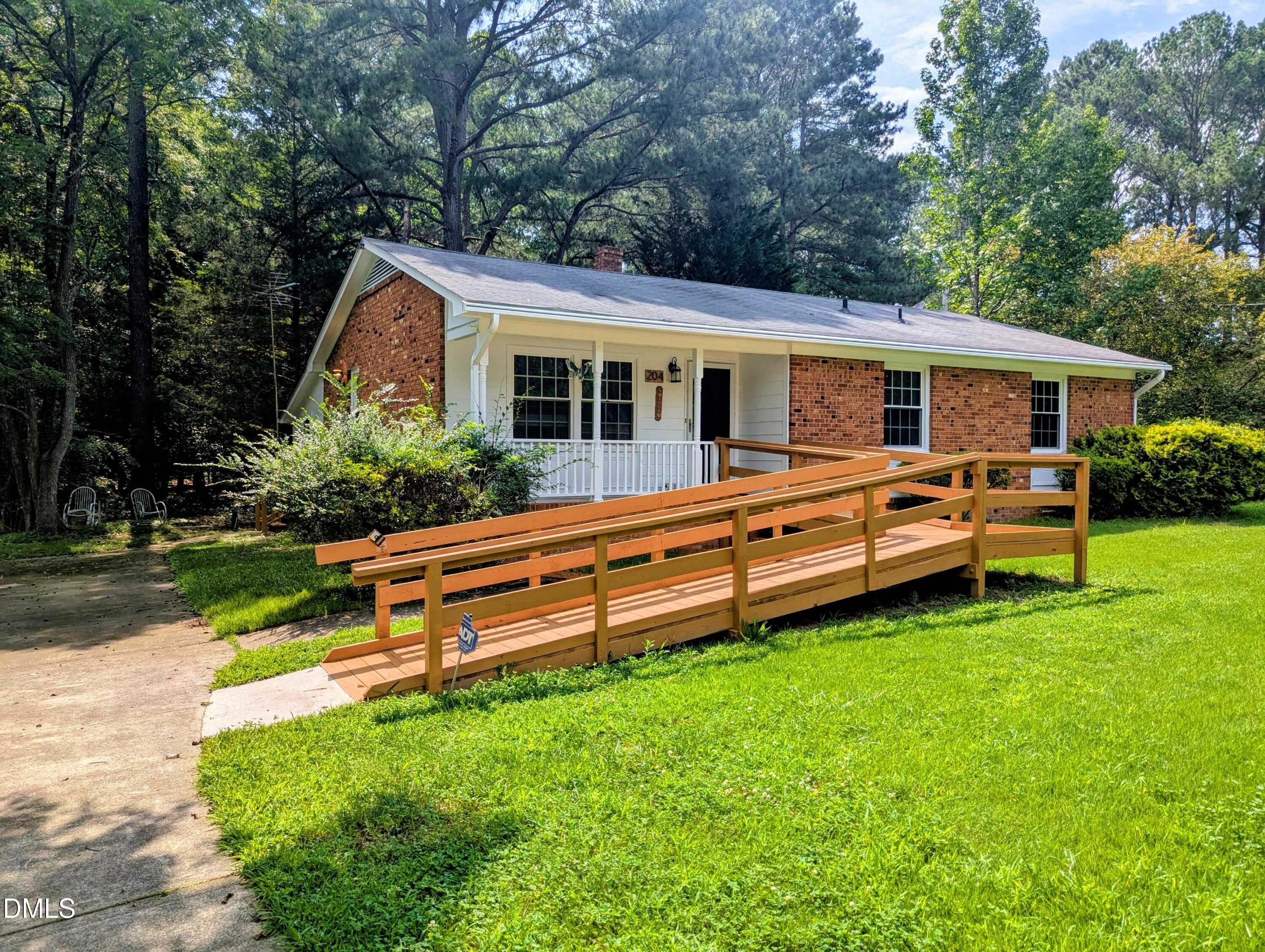 204 Drew Street Property Photo 1
