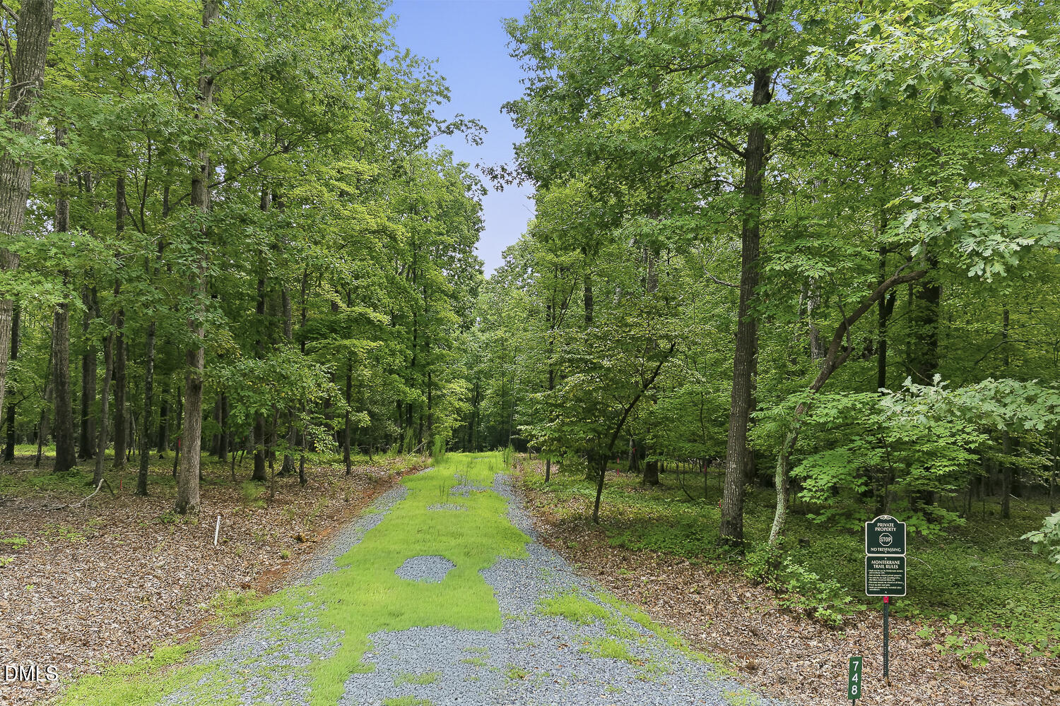 748 Valley Lane Property Photo 2