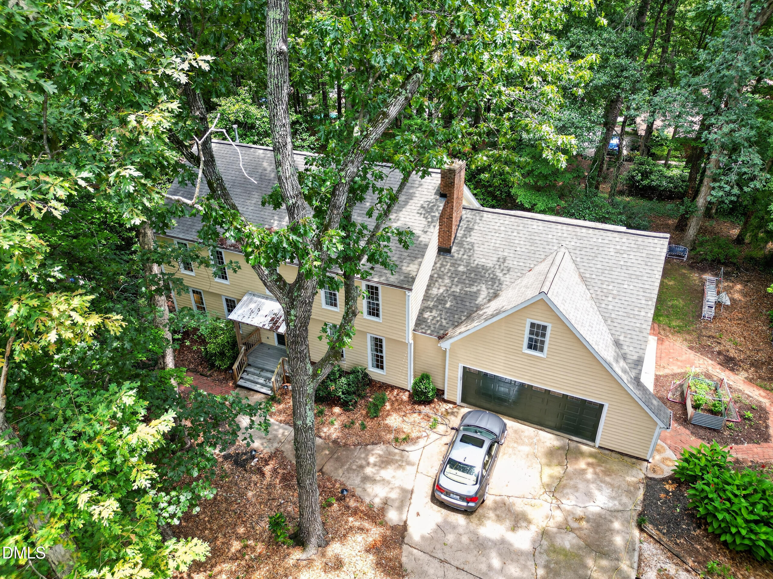 8824 Woodyhill Road Property Photo 1