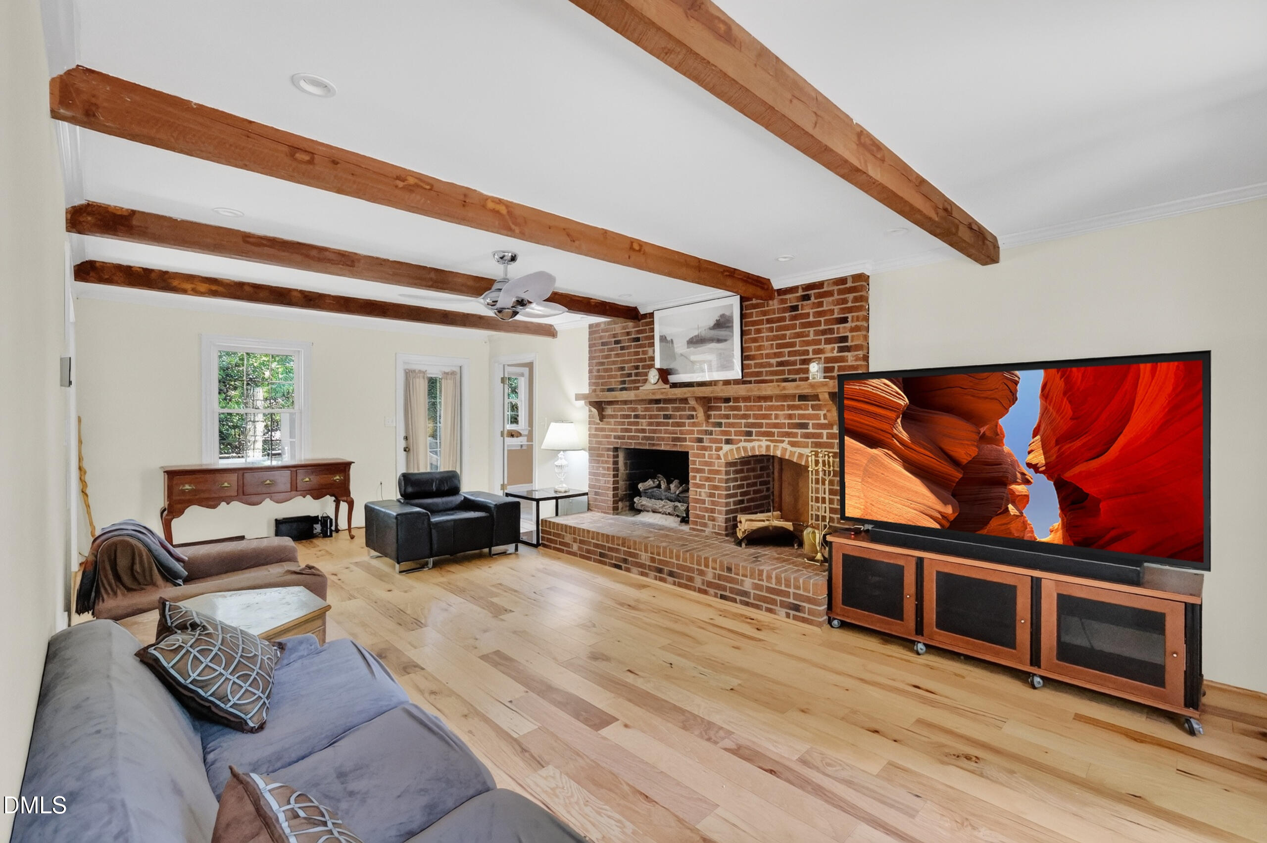 8824 Woodyhill Road Property Photo 3