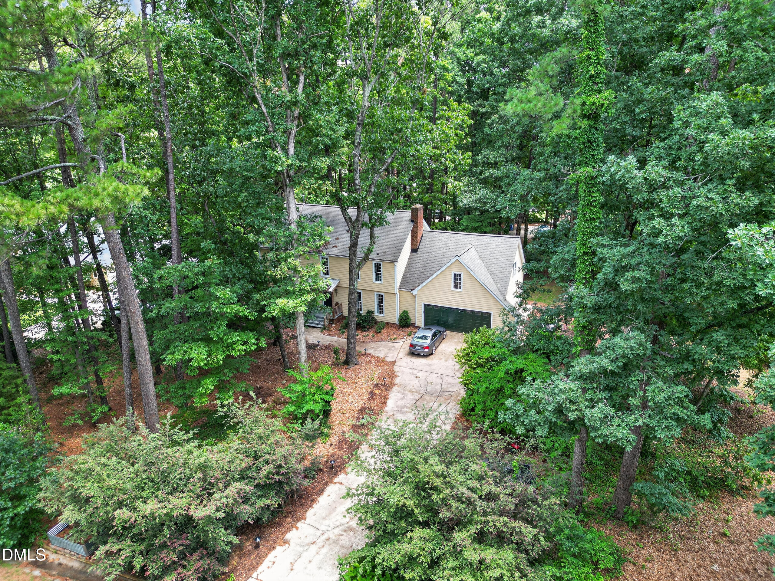 8824 Woodyhill Road Property Photo 5