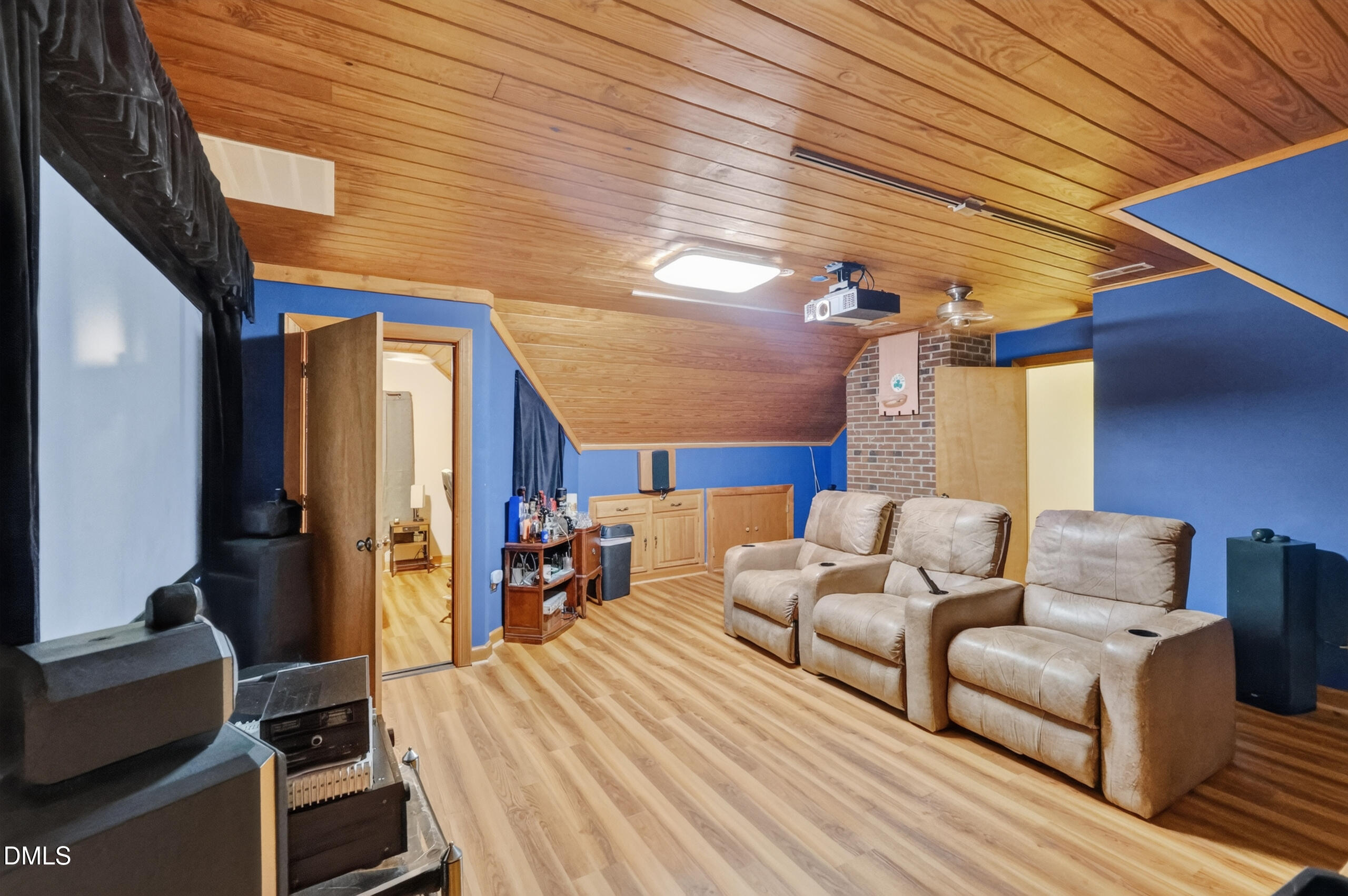 8824 Woodyhill Road Property Photo 13