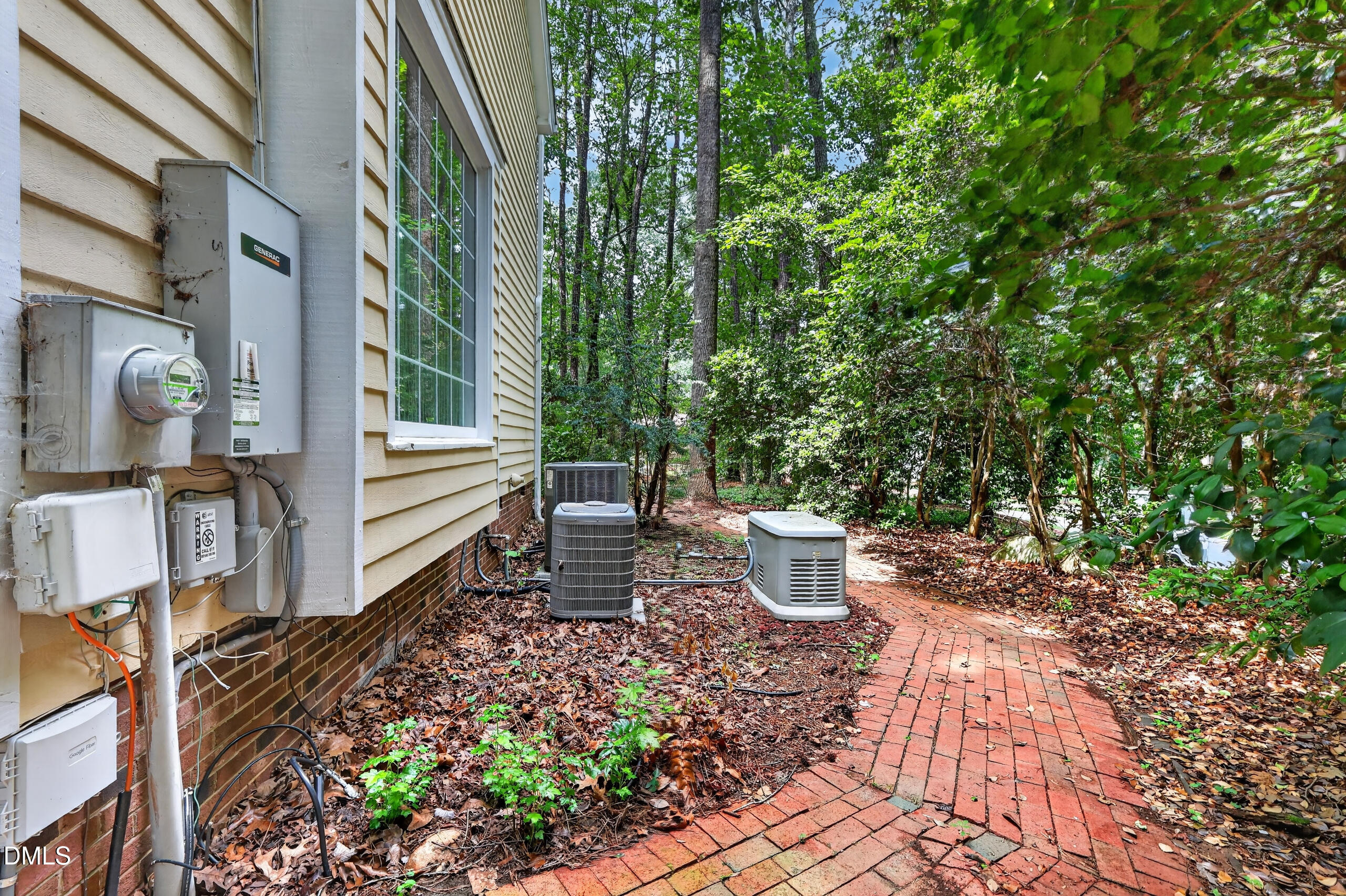 8824 Woodyhill Road Property Photo 31
