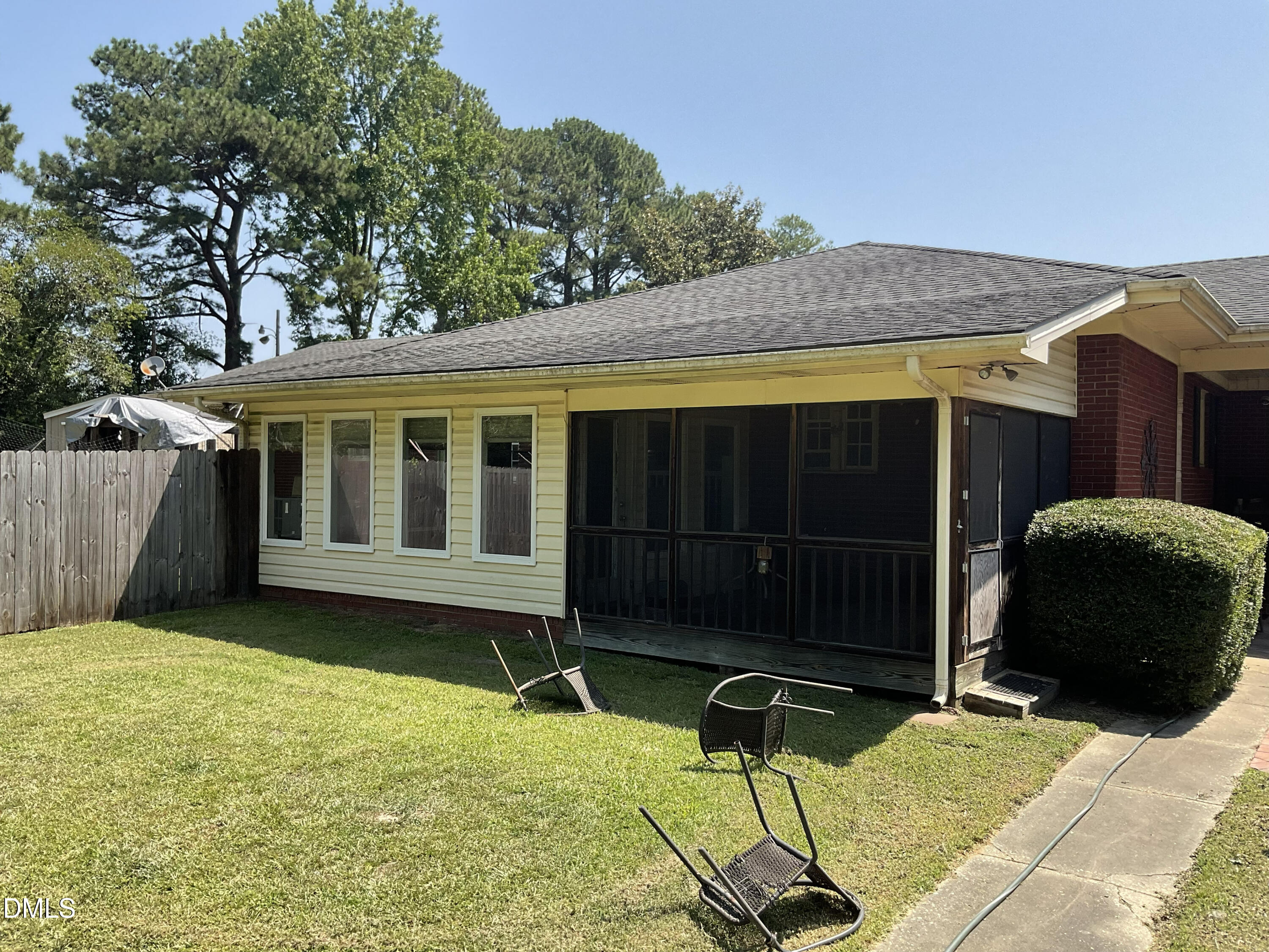1206 E Cumberland Street Property Photo 5