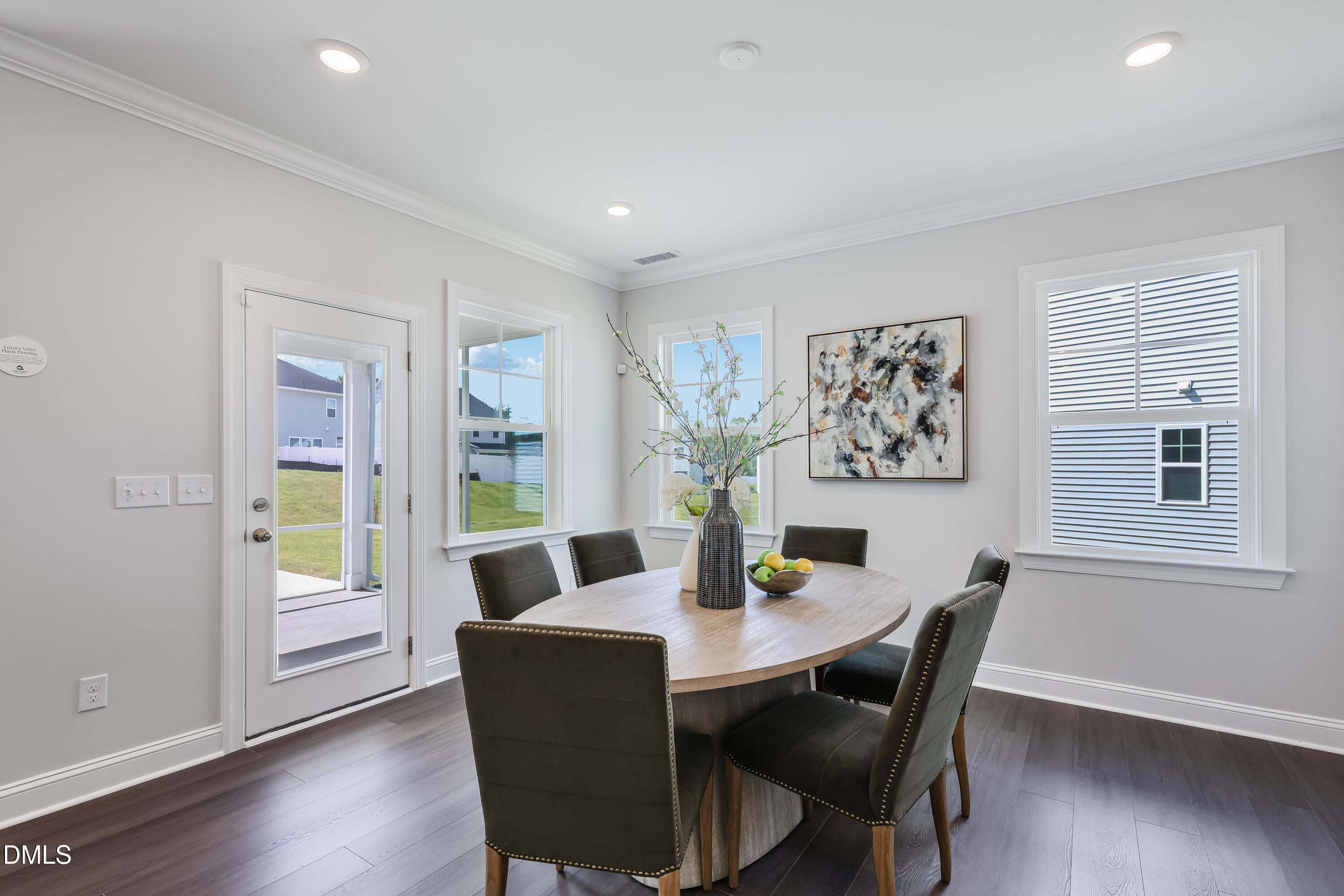417 Cedar Barn Lane Property Photo 4